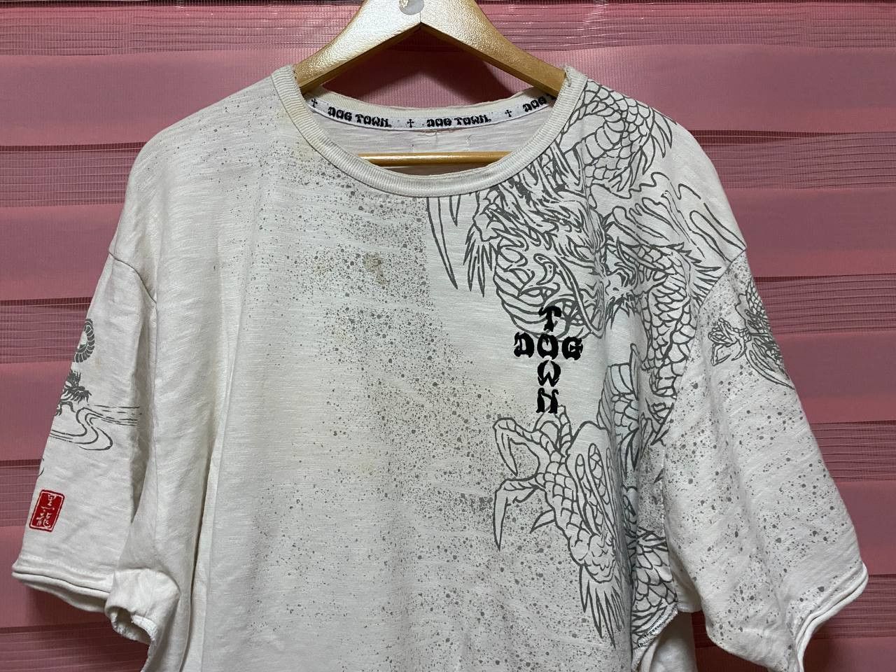 Dogtown Dog town shirt printed (stain & distressed) Size US XL / EU 56 / 4 - 9 Thumbnail