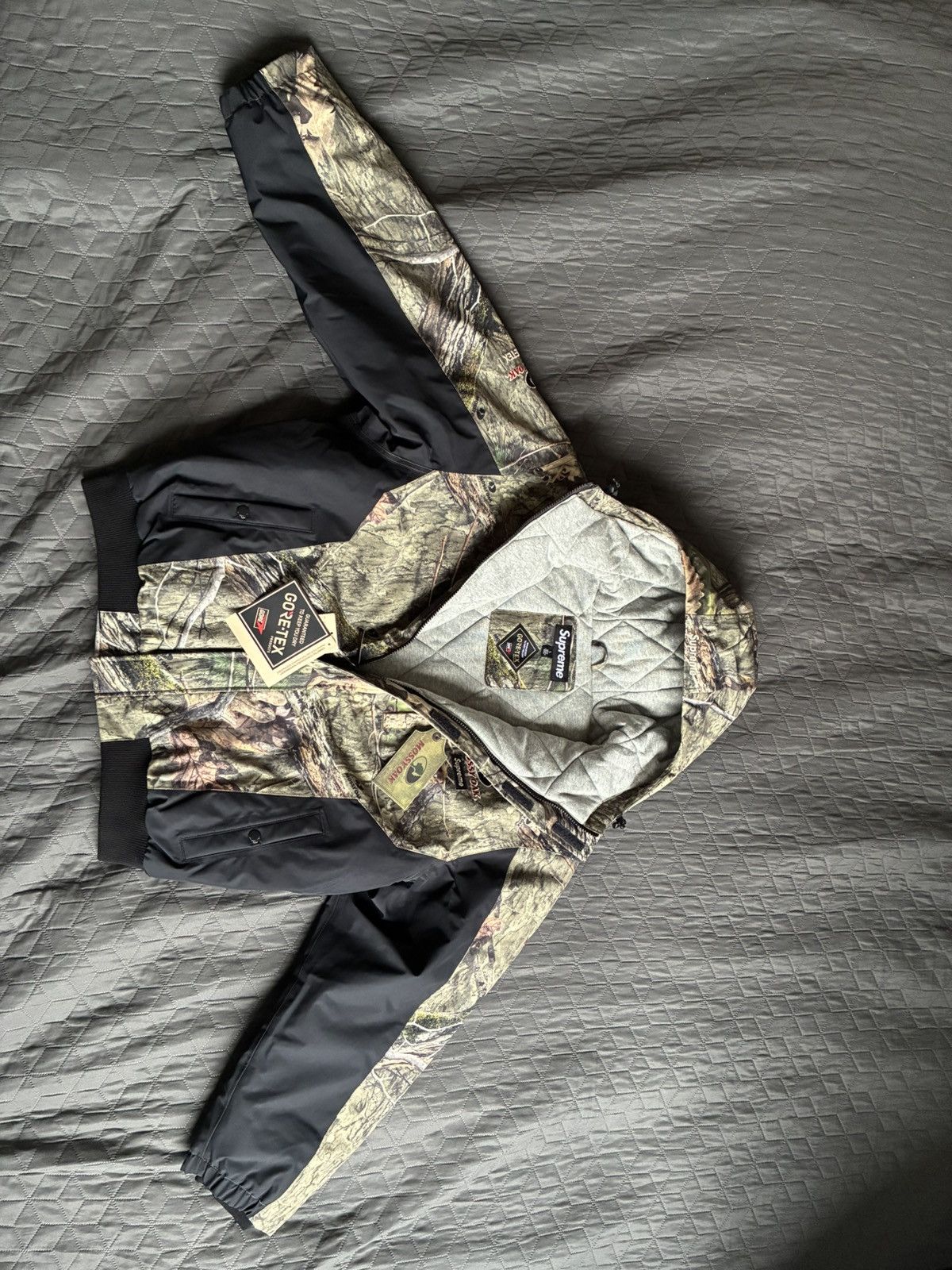 Supreme Supreme Gore-Tex Mossy Oak Jacket SS26 Size L DSWT Size US L / EU 52-54 / 3 - 1 Thumbnail