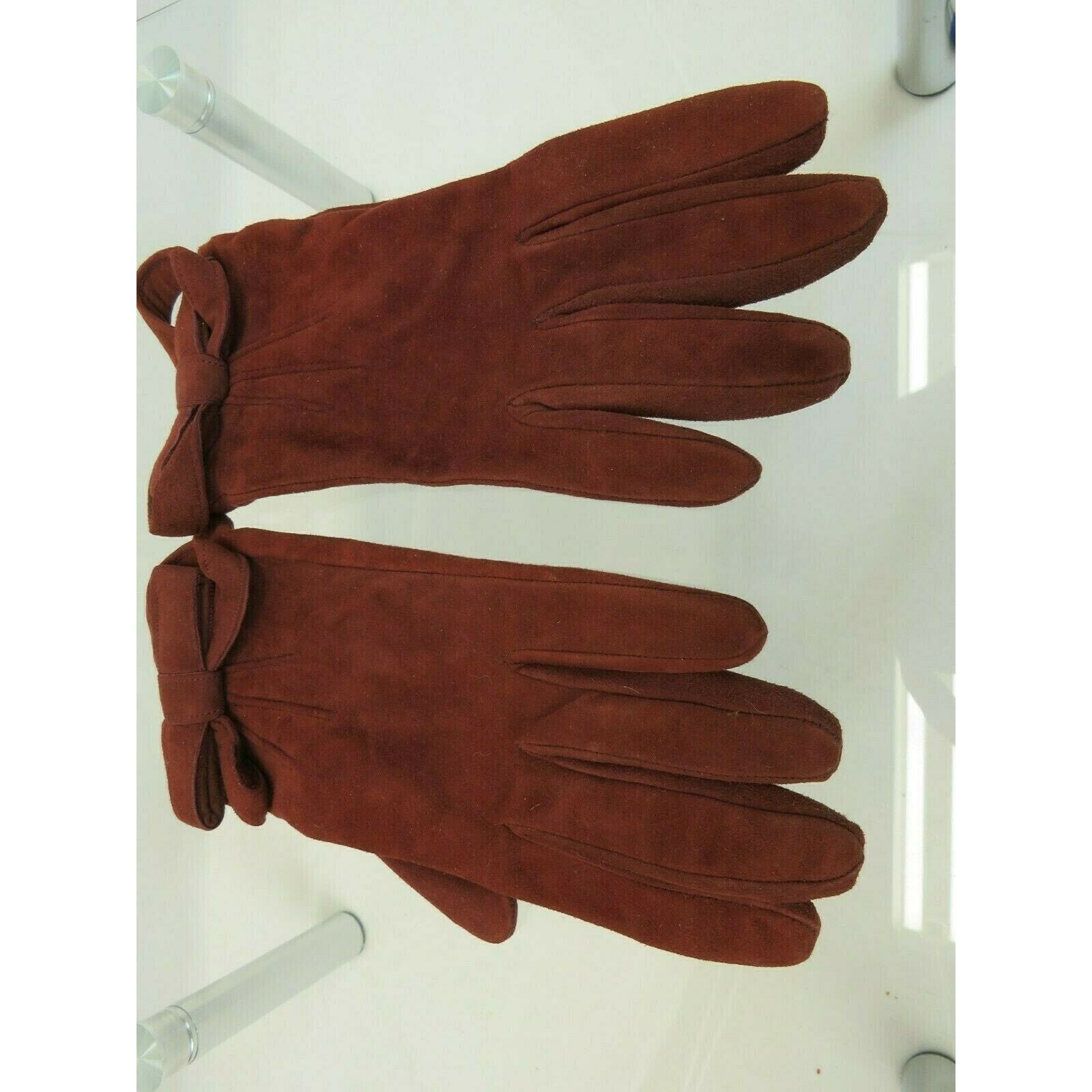 Valentino NWT VALENTINO GARAVANI BURGUNDY SUEDE BOW GLOVES 8 ITALY Size ONE SIZE - 5 Thumbnail