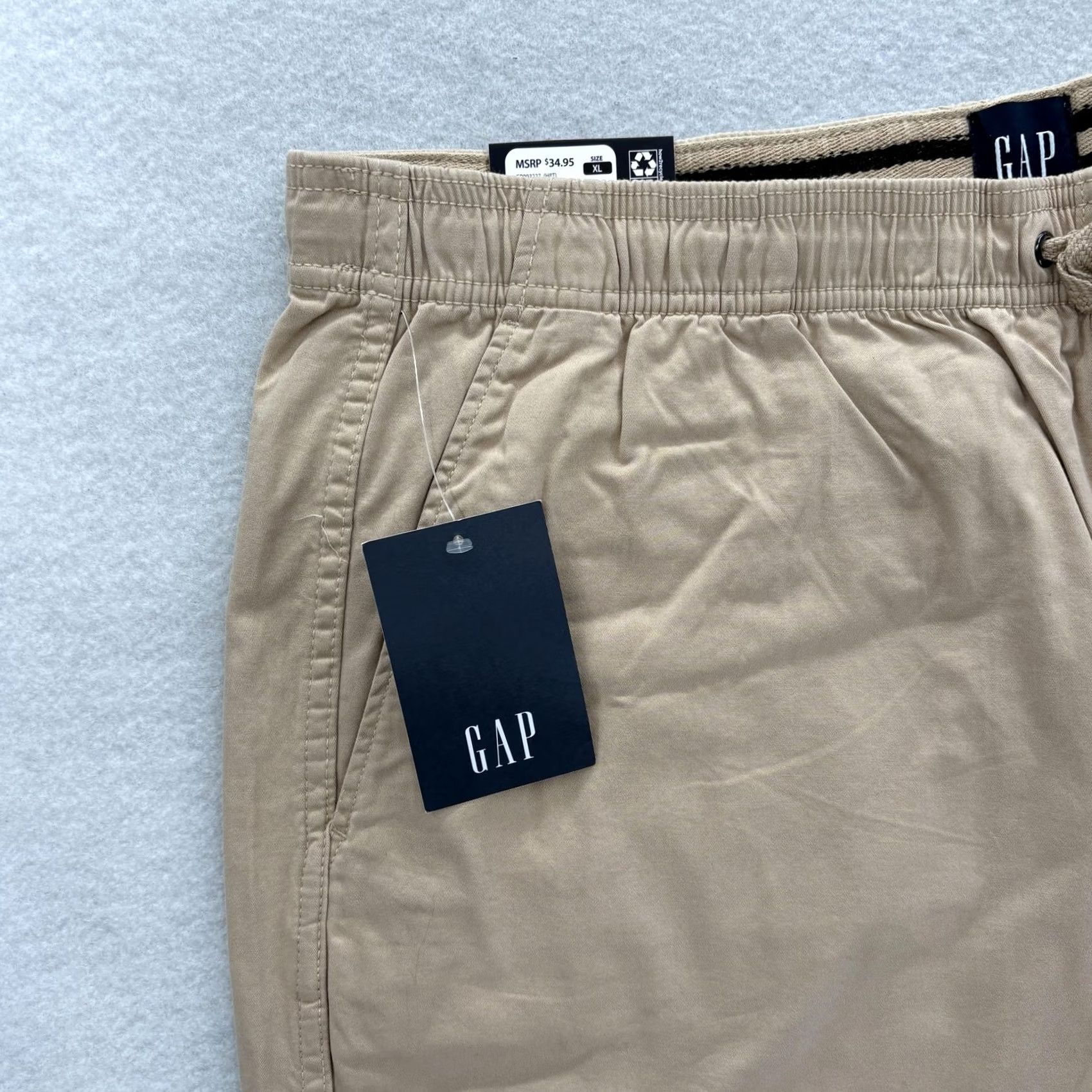 Gap Gap Shorts Mens XL Beige Pull On Chino Elastic Waist Stretch 7" Summer Casual Size US 36 / EU 52 - 2 Thumbnail