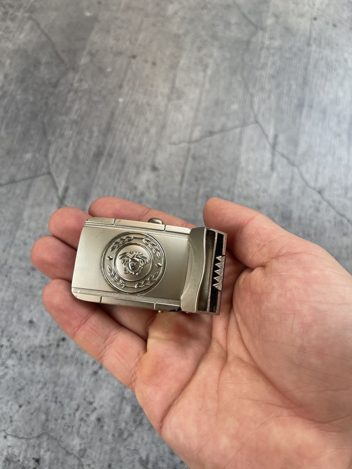 Versace vintage Versace belt buckle rare Size ONE SIZE - 1 Thumbnail