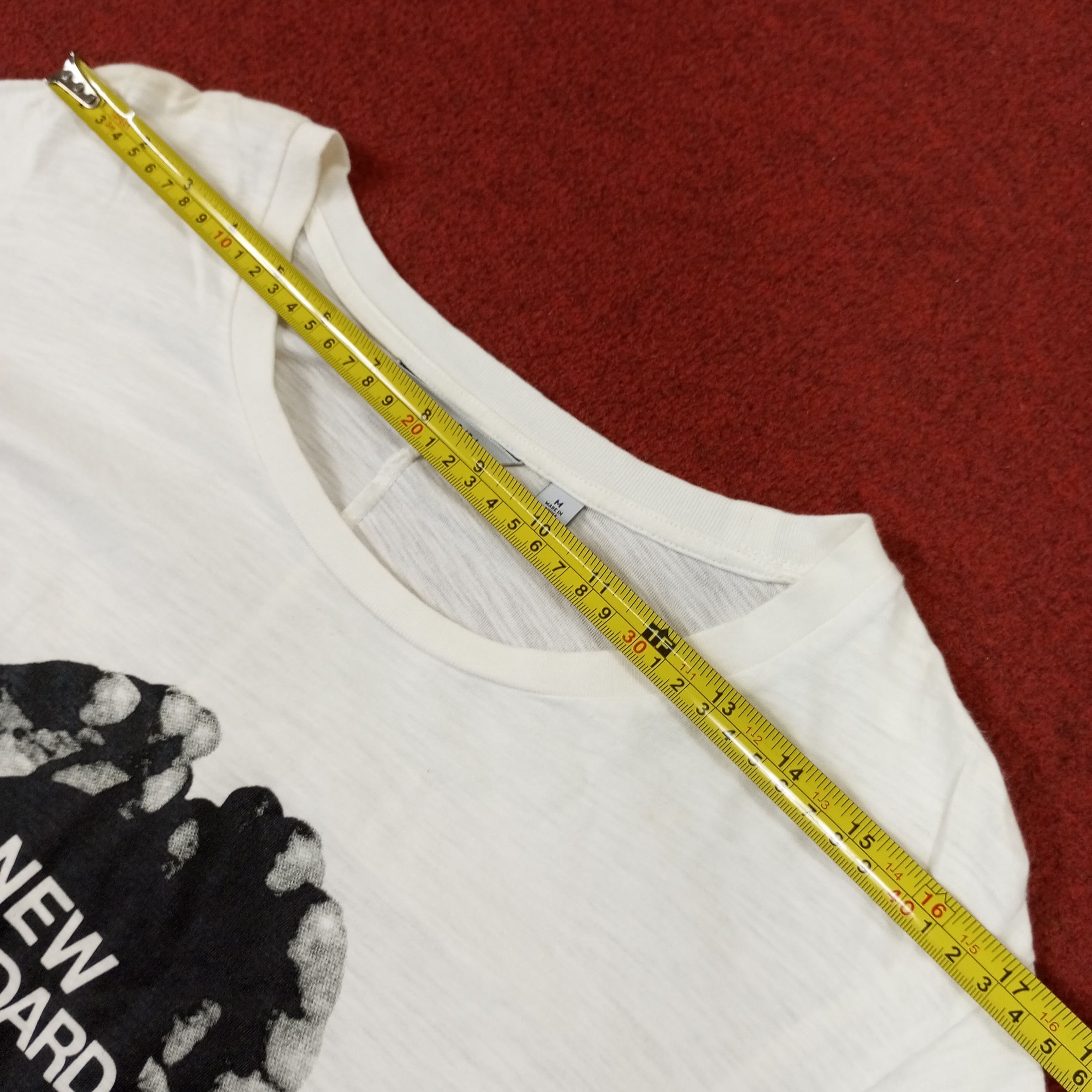Undercover × Uniqlo Uniqlo Undercover Japanese Brand Fashion Style Tshirt Size M / US 6-8 / IT 42-44 - 13 Thumbnail