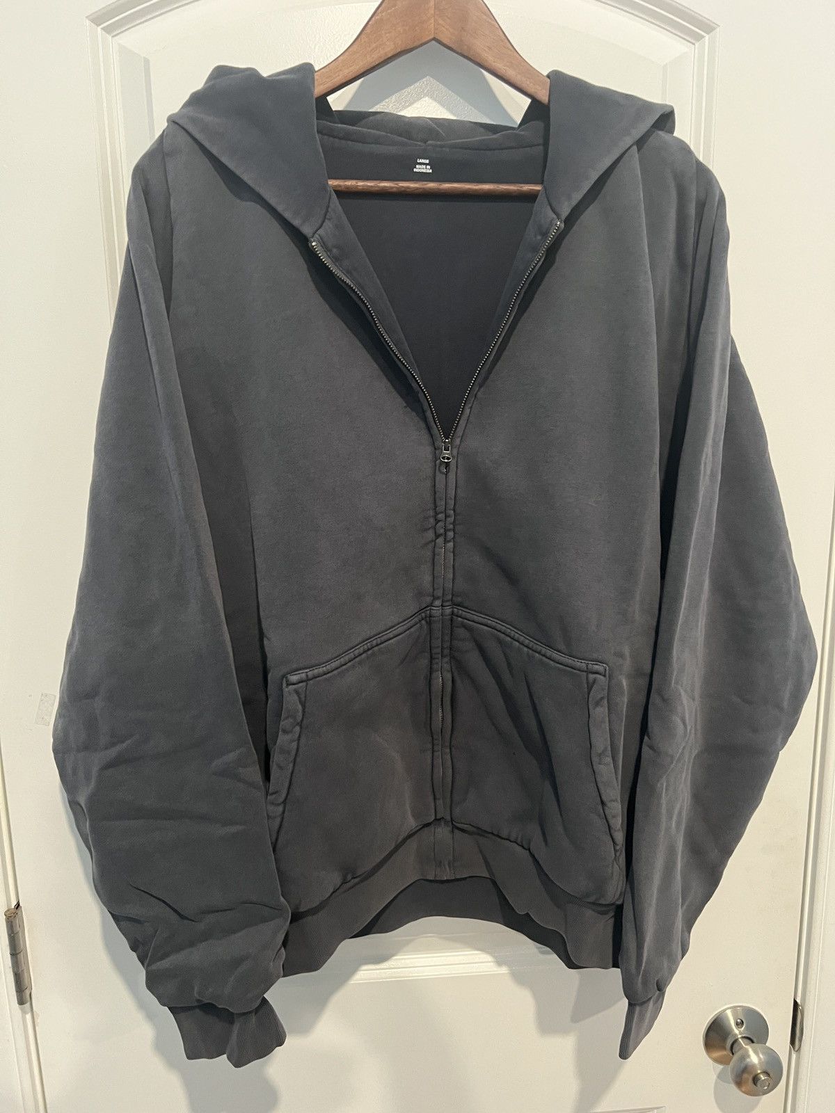 Balenciaga × Gap × Yeezy Yeezy Gap Zip Up Hoodie Poetic Black Large Size US L / EU 52-54 / 3 - 2 Thumbnail