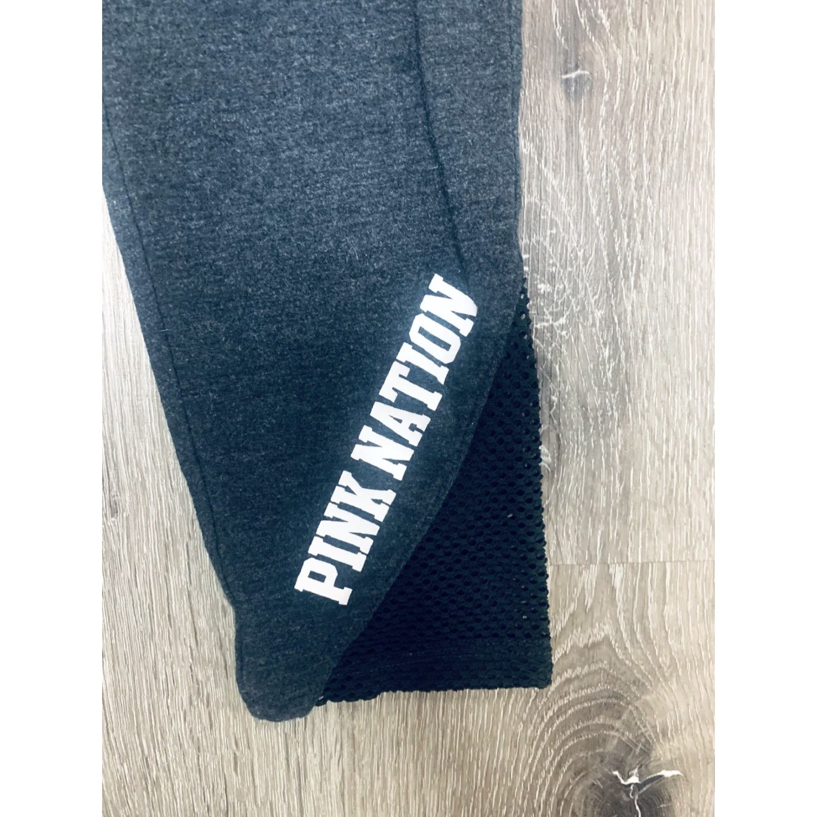 Vintage VINTAGE? No. Victoria’s Secret PINK Victoria’s Secret PINK Yoga Leggings Women M Gray Black Ankle Yoga PINK Nation Womens M Size 32" / US 10 / IT 46 - 2 Thumbnail