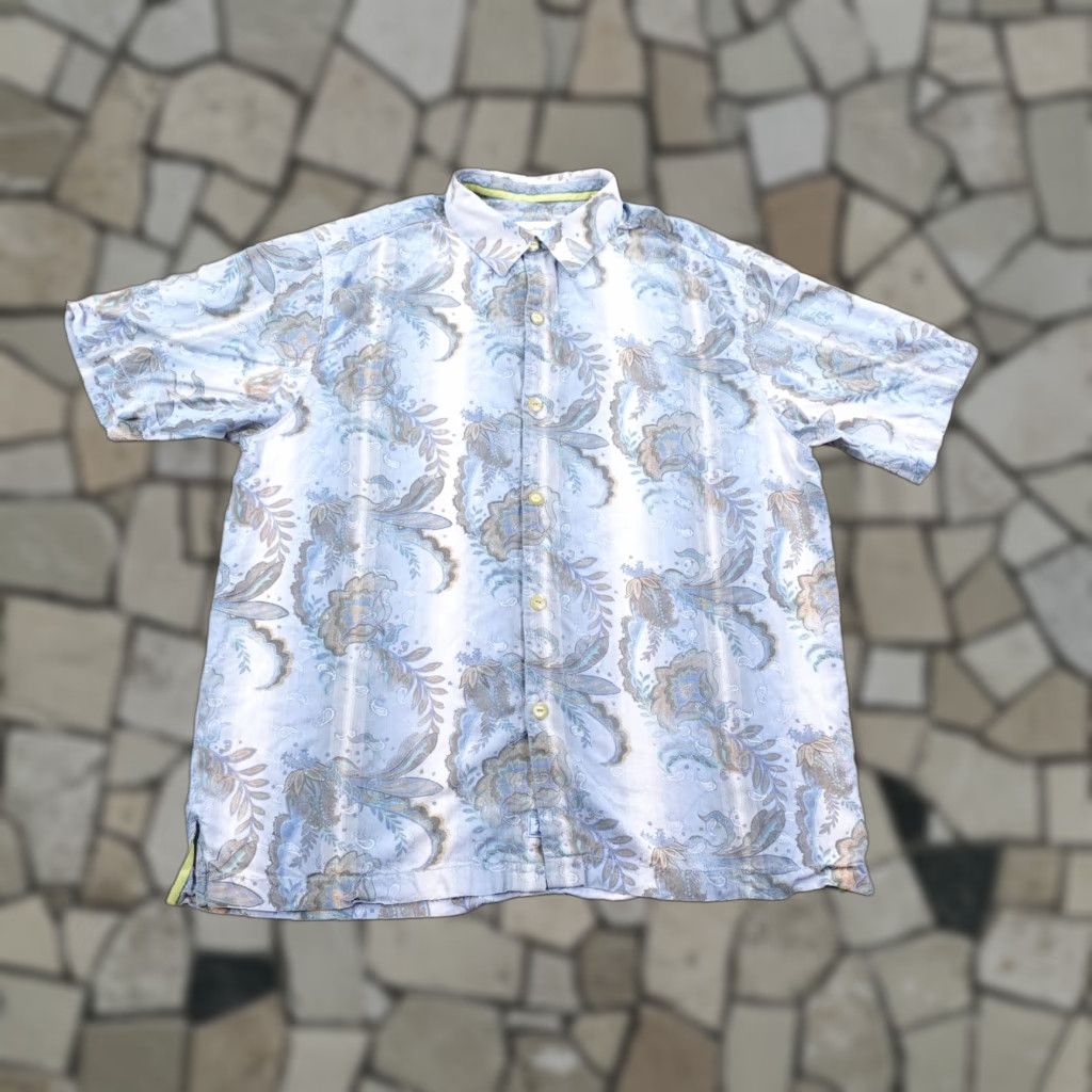 Tommy Bahama VINTAGE Tommy Bahama Shirt Mens Large Blue Silk Paisley Hawaiian Aloha Button Up Camp Size US L / EU 52-54 / 3 - 1 Thumbnail