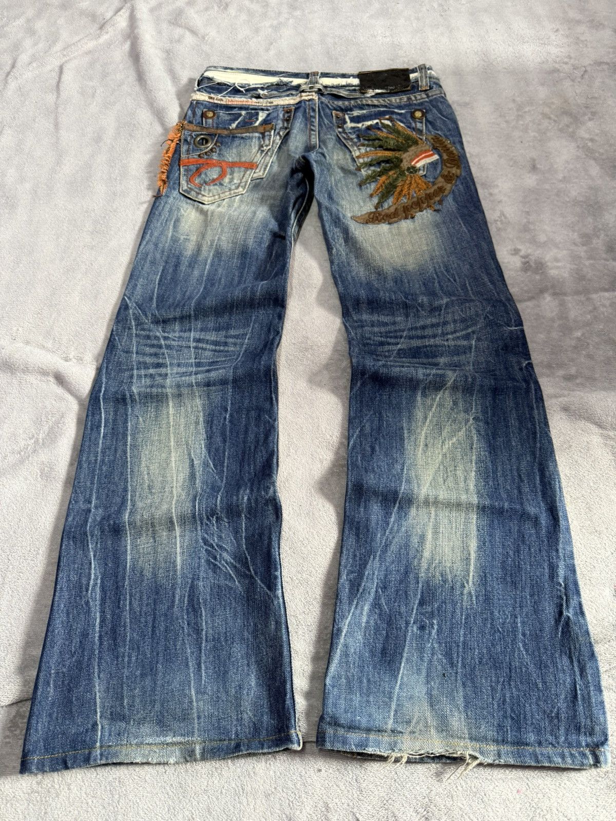 GOSTAR DE FUGA × LOWBOX Red Pepper Japan Native War Bonnet Embroidered Flared Jeans Size US 28 / EU 44 - 1 Thumbnail