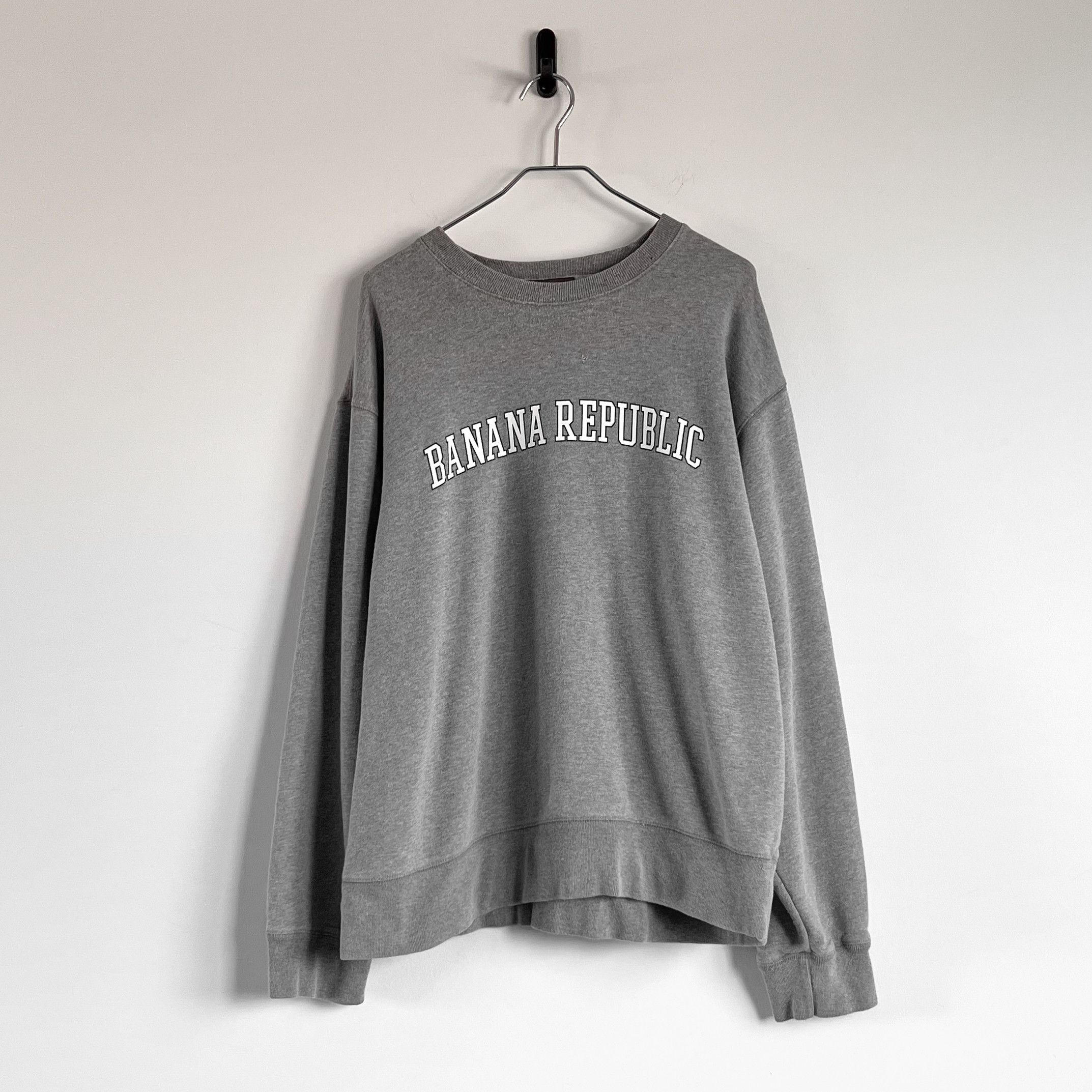 Vintage Vintage Banana Republic Spellout Logo Crewneck Sweatshirt Size US XL / EU 56 / 4 - 1 Thumbnail
