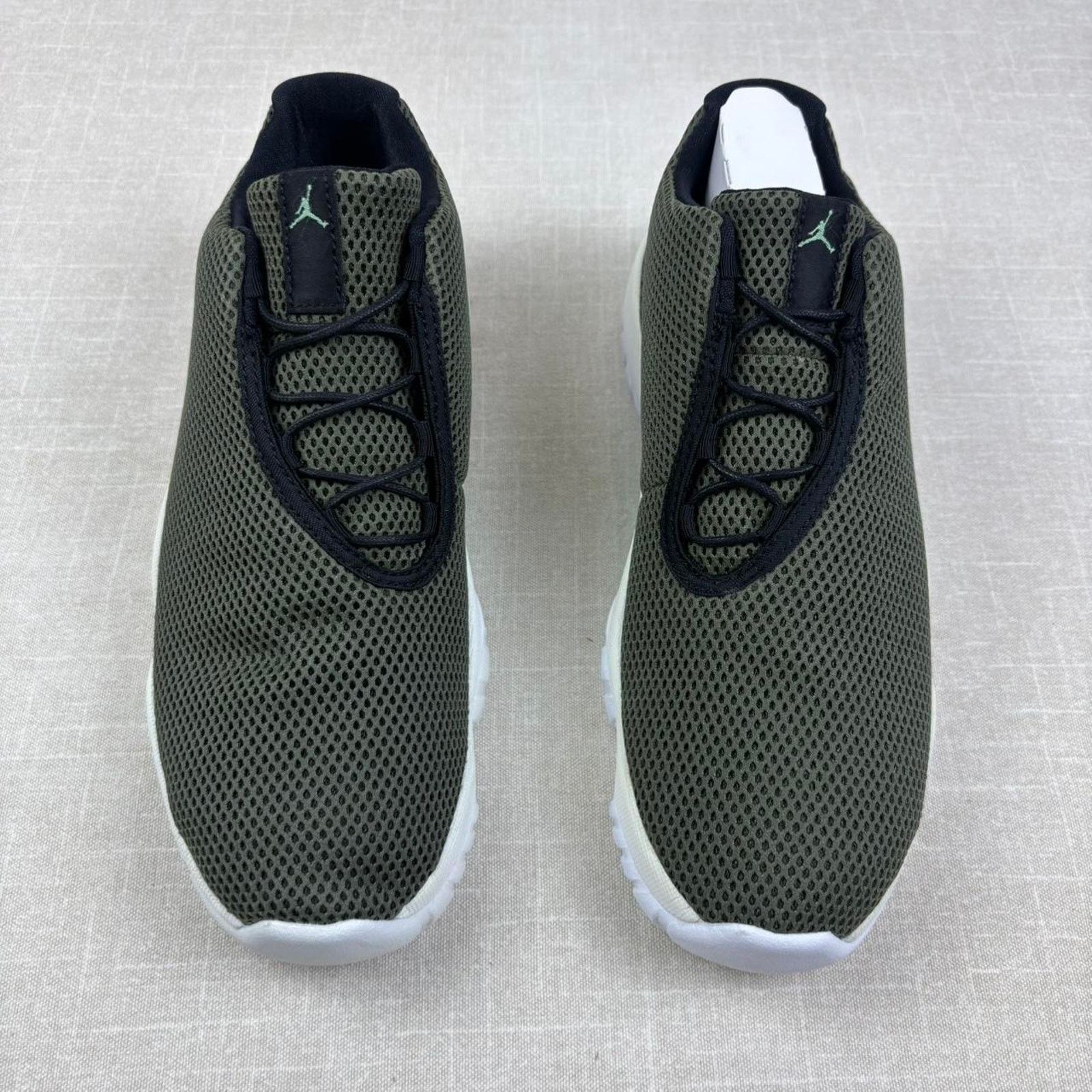 Jordan Brand 🫒 2015 Jordan Future Low “Olive” 8.5M Size US 8.5 / EU 41-42 - 3 Thumbnail