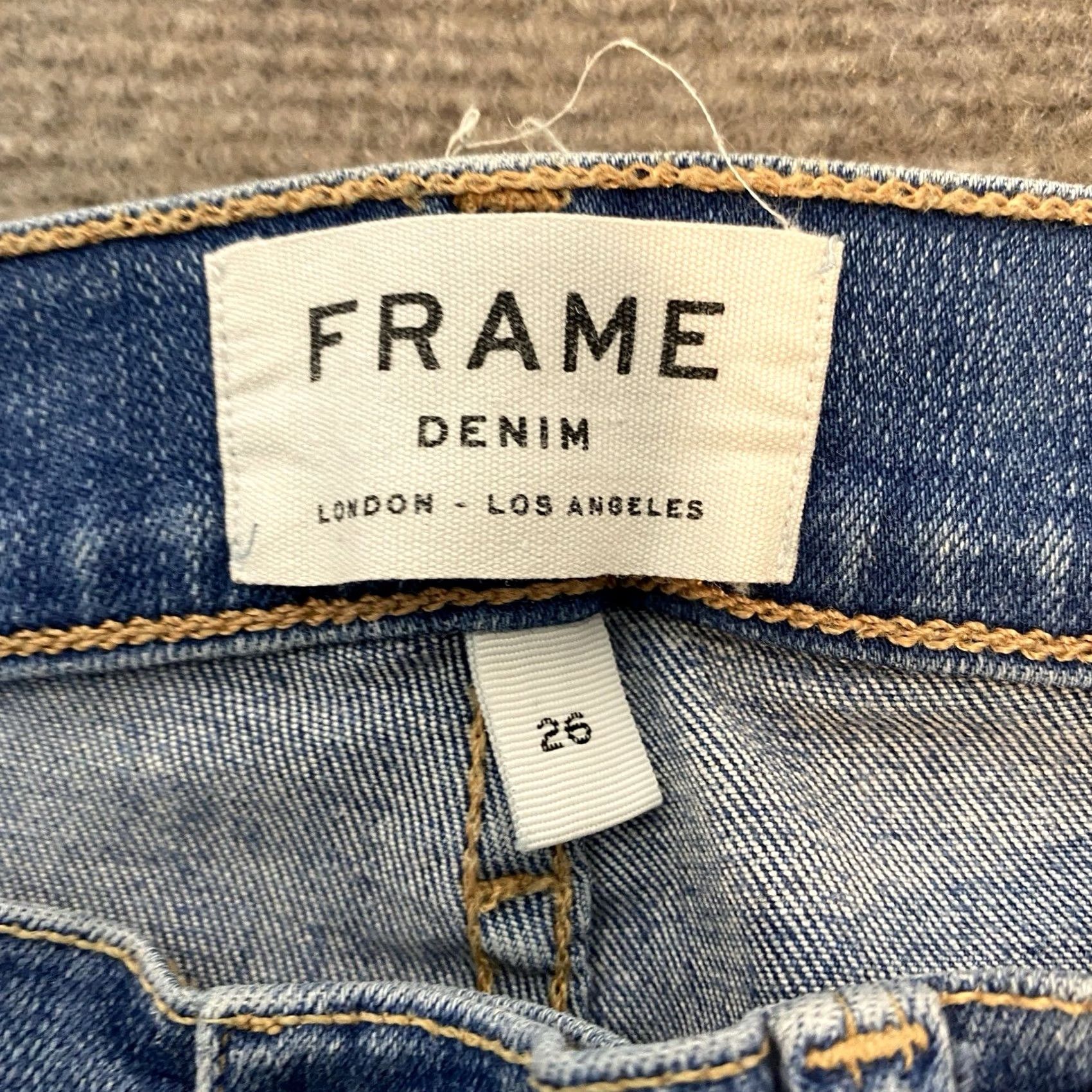 Frame FRAME Le Skinny De Jeanne Jeans Womens 26 Blue Denim Distressed Stretch 5-Pocket Inseam 27in Slim Skinny Jeans Mens Womens Size 26" / US 2 / IT 38 - 6 Thumbnail