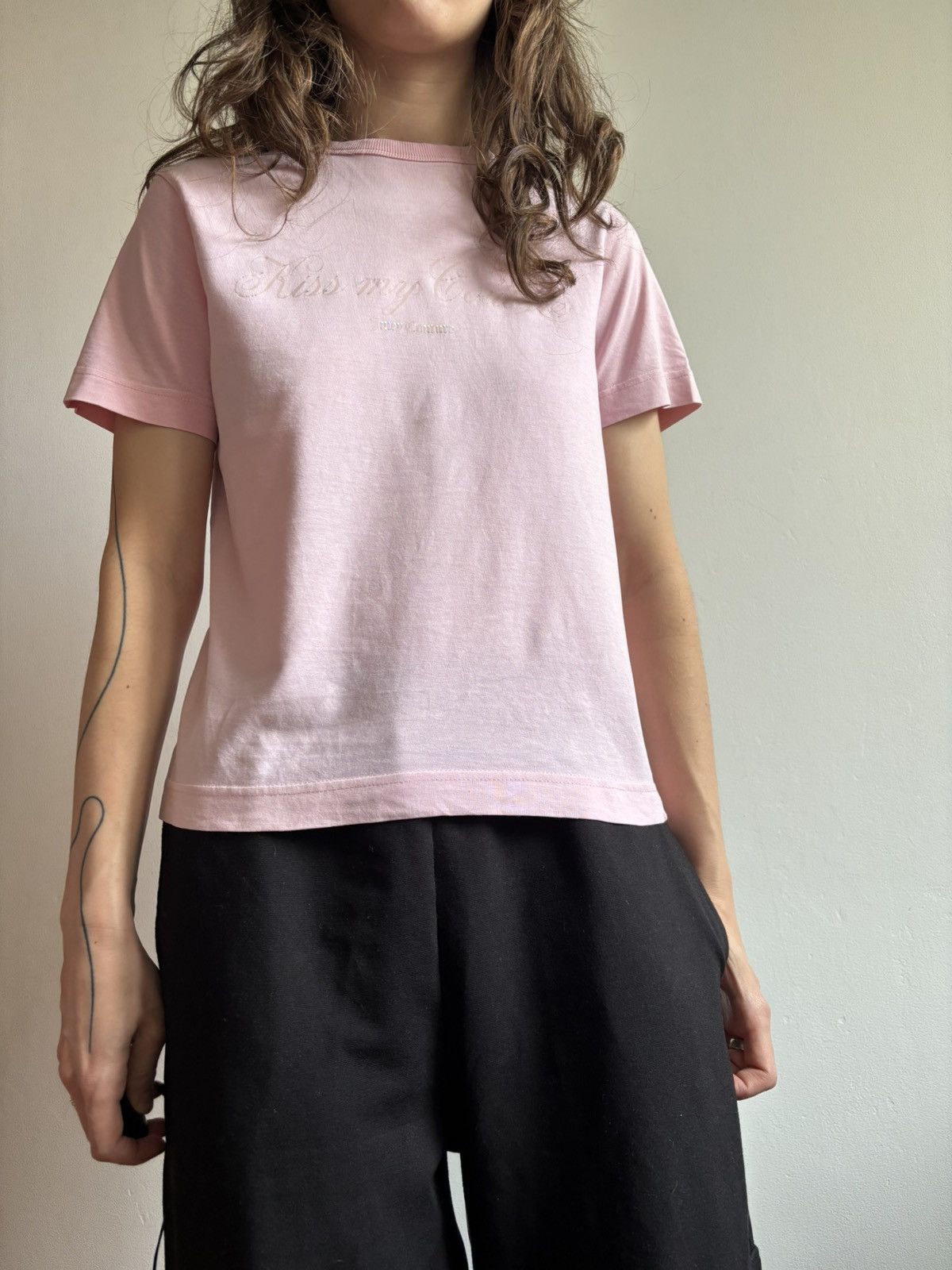 Juicy Couture Y2K Juicy Couture Rhinestones Logo Pink Glam T-Shirt Size S / US 4 / IT 40 - 2 Thumbnail