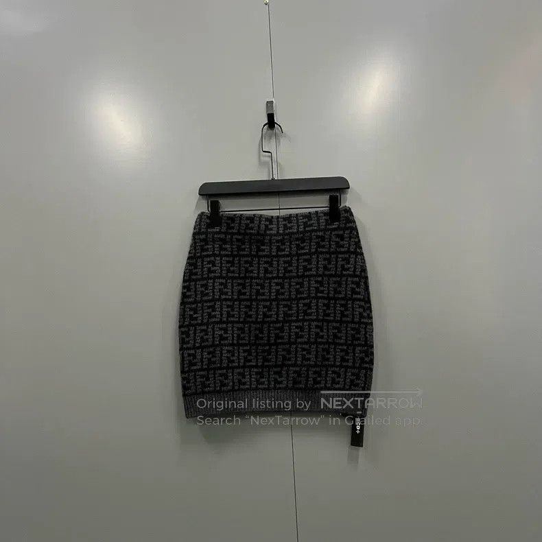Fendi Fendi Full-printed FF knitted mini-skirt Size 26" / US 2 / IT 38 - 2 Thumbnail