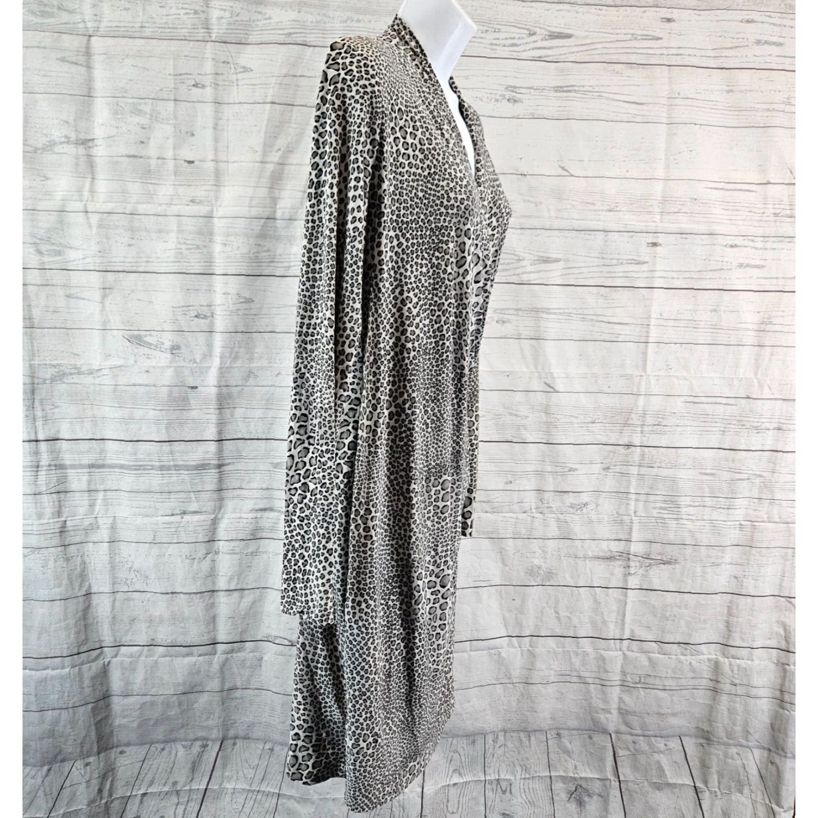 Norma Kamali Norma Kamali Womens Faux Wrap Dress Sz M Gray Animal Print Long Sleeve V-Neck Pullover Knit Dress Size M / US 6-8 / IT 42-44 - 3 Thumbnail