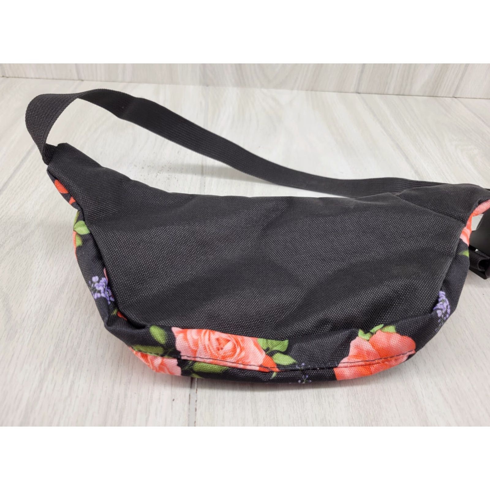 Jansport VINTAGE Jansport Waist Pack Fanny Pack Women Black Floral Rose Pattern Medium Double Zip Pockets Boys? Size ONE SIZE - 5 Thumbnail