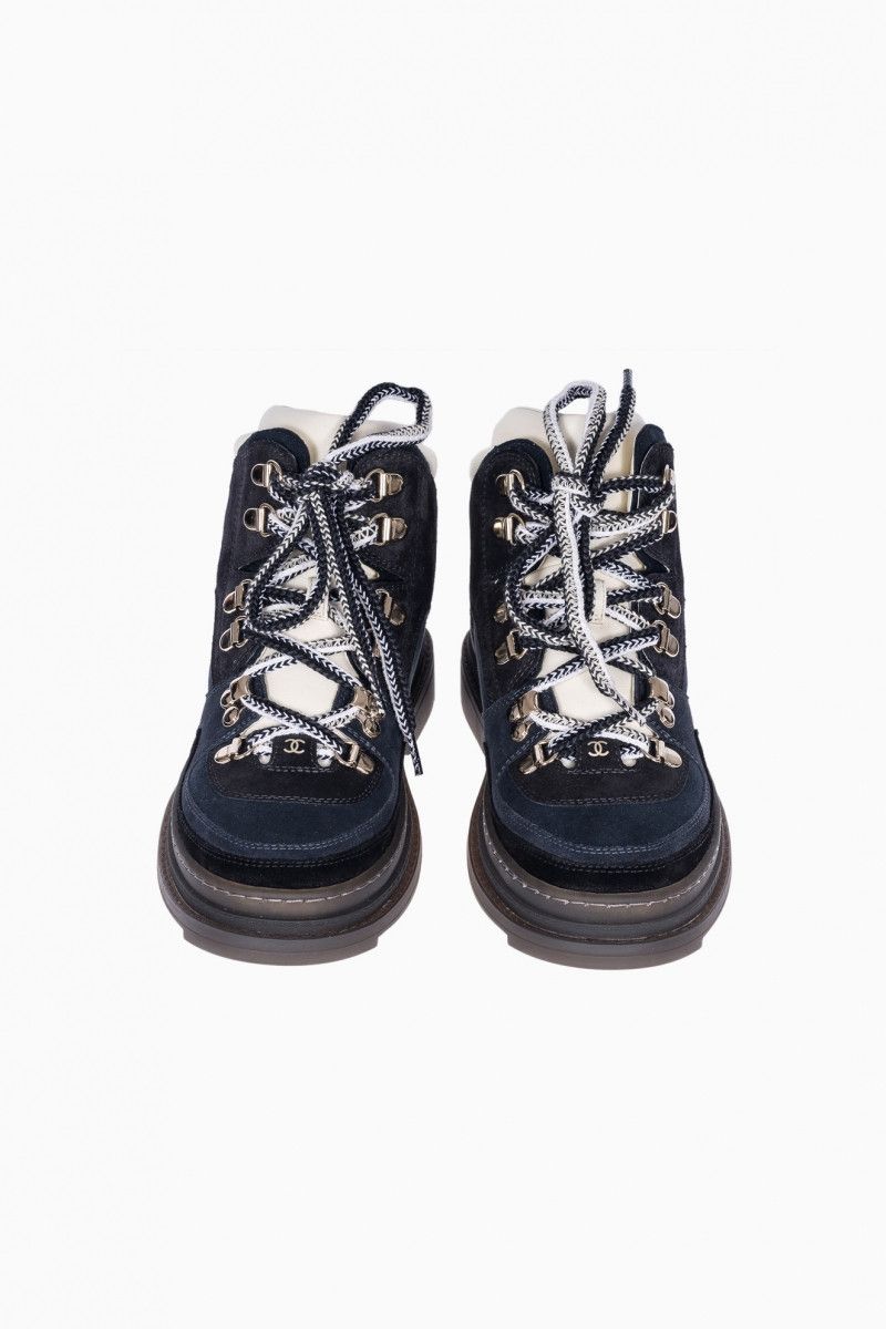 Chanel os11x0624 Boots in Black Size US 5.5 / IT 35.5 - 2 Thumbnail