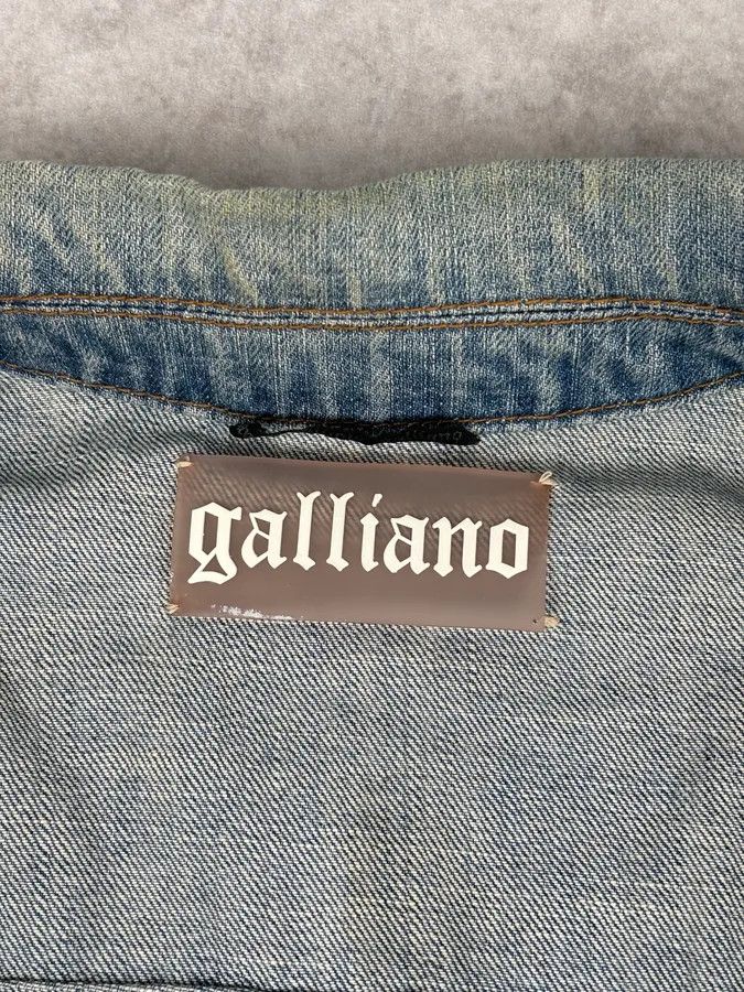 John Galliano AW2011 John Galliano Light Blue Denim Gazette Magazine Denim Jacket Size US L / EU 52-54 / 3 - 10 Thumbnail