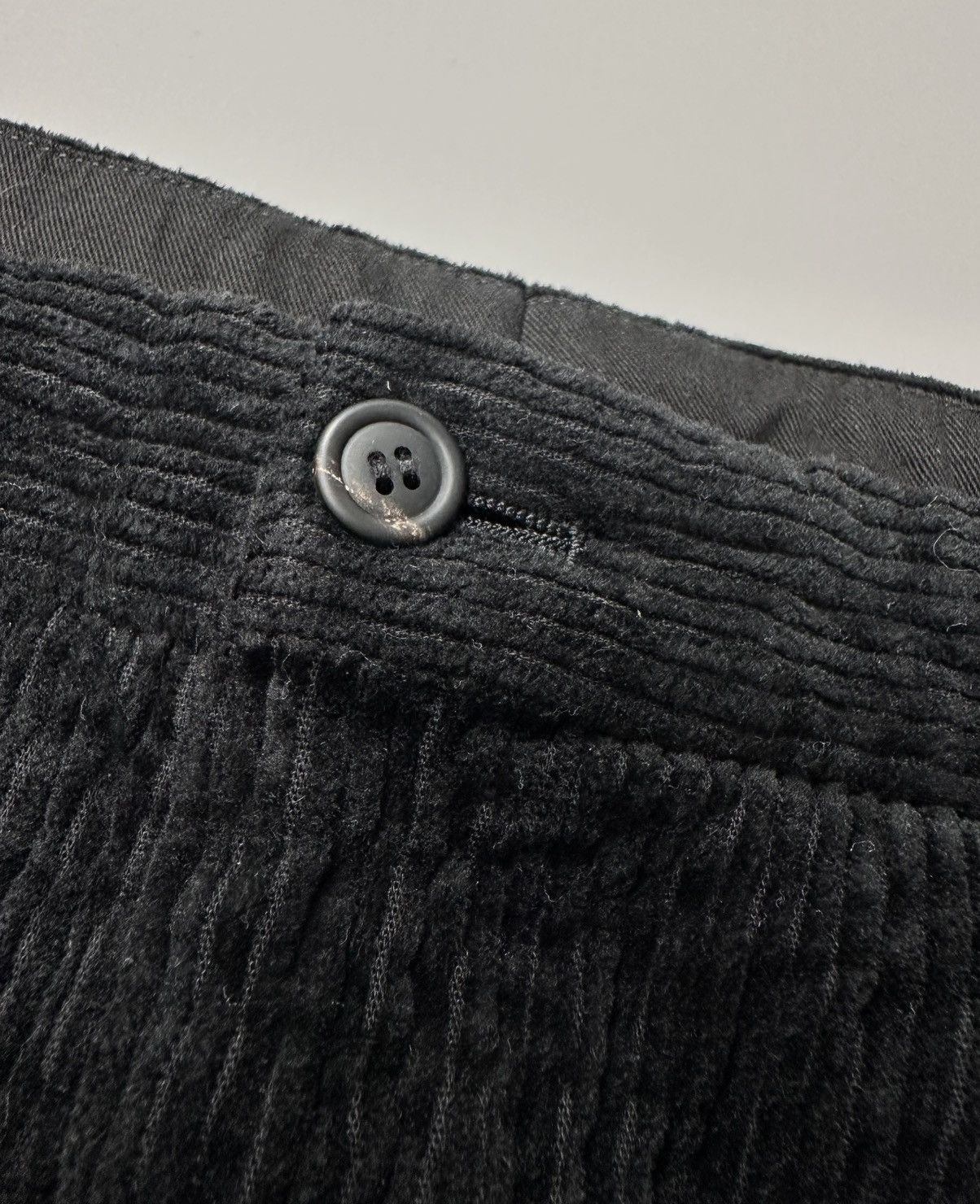 Issey Miyake Issey Miyake - Velour Cord Black Trouser - Men’s Size US 34 / EU 50 - 6 Thumbnail