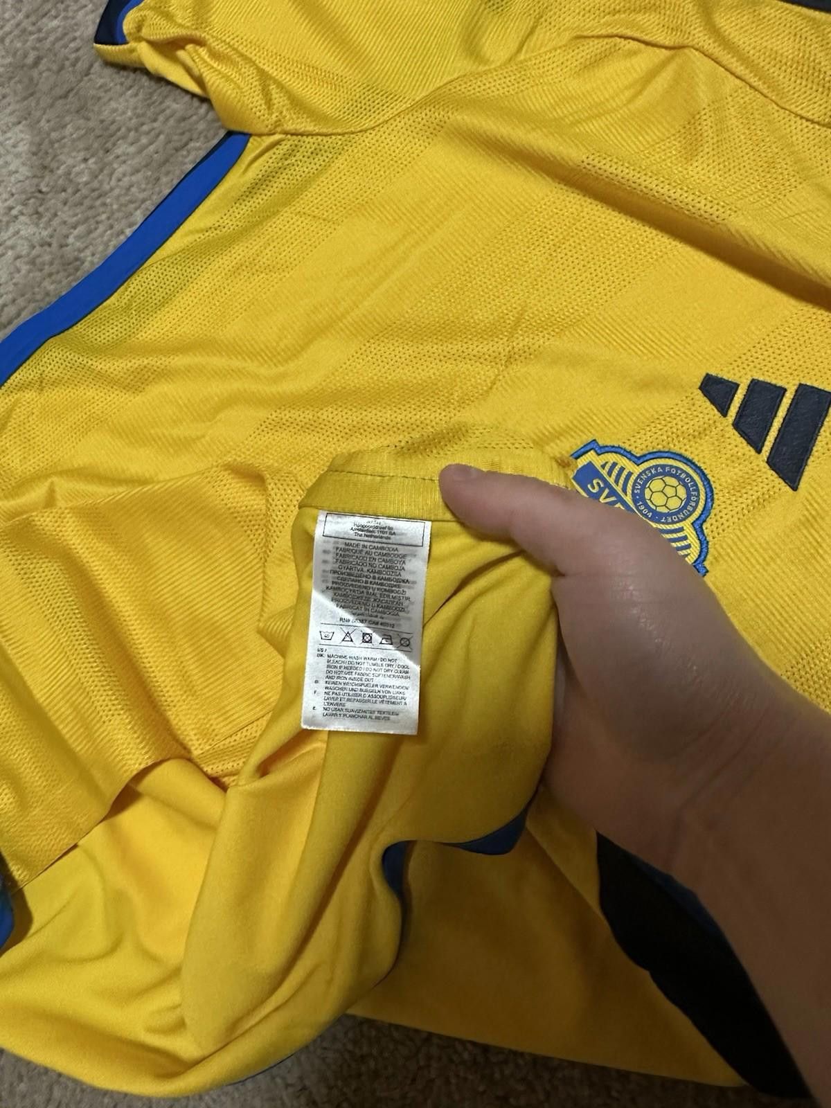 Adidas SWEDEN NATIONAL TEAM 2022/2023 HOME FOOTBALL SHIRT JERSEY Size US M / EU 48-50 / 2 - 6 Thumbnail
