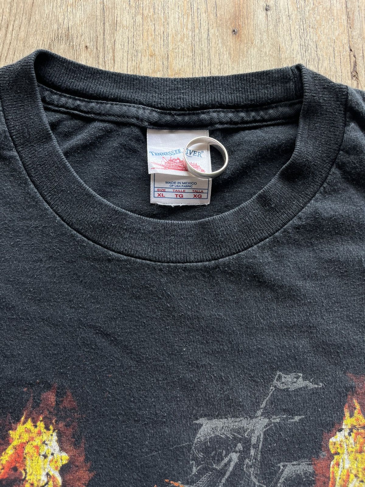 Vintage PIRATES OF THE CARIBBEAN Film Movie Tshirt