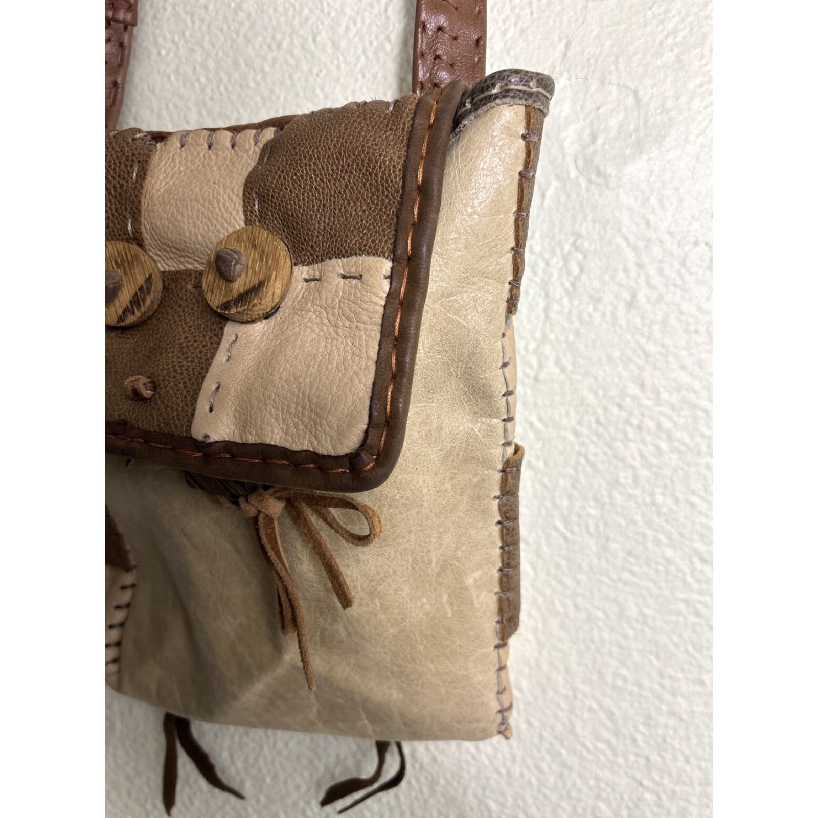 Vintage VINTAGE Arizona Leather Interiors Crossbody Bag Small Beige Brown Patchwork Womens Size ONE SIZE - 4 Thumbnail