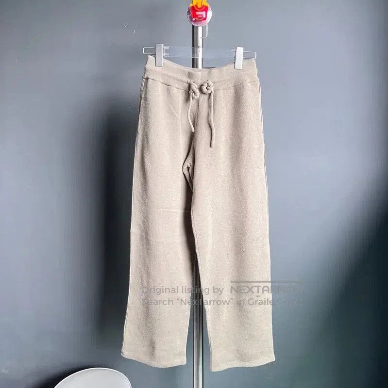 Burberry Burberry Khaki Cotton Casual Trousers for Women. Size 22" - 1 Thumbnail