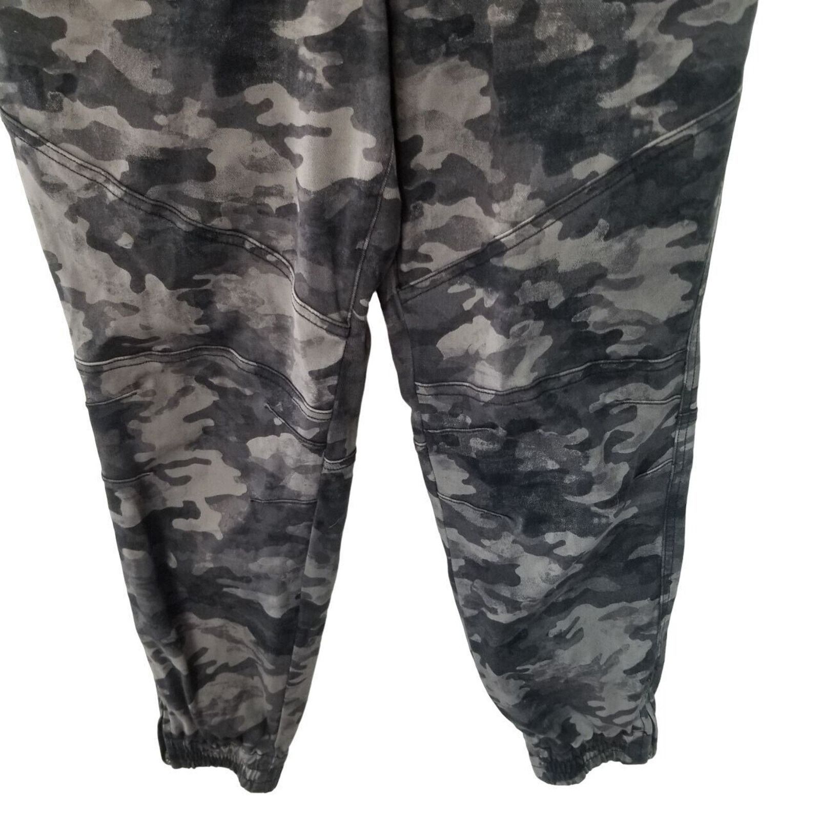 Spanx SPANX Womens Camo Jogger Pants Size L Stretch Camouflage Size 30" / US 8 / IT 44 - 4 Thumbnail