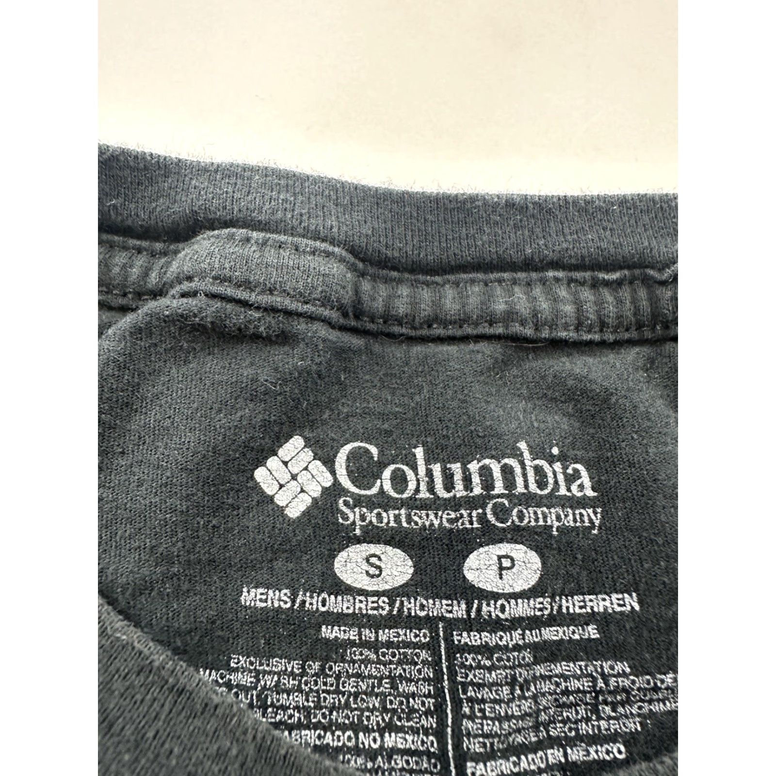 Vintage Columbia Shirt Men S Black Crew Neck Short Sleeve Mountain Print T-Shirt Pacific Northwest Logo Graphic Mens Small Right? Size US S / EU 44-46 / 1 - 4 Thumbnail