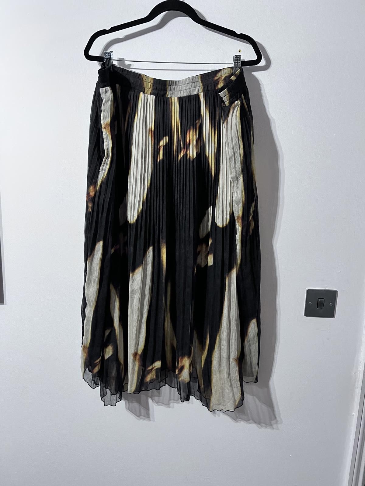 NEXT Next Pleated Midi Skirt UK 26 Size 42" / US 20 - 2 Thumbnail