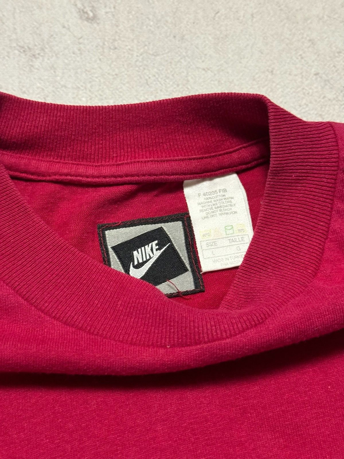 Nike × Vintage Vintage Nike T Shirt Baggy Mini Swoosh Retro Fit Amazing 90s Size US L / EU 52-54 / 3 - 7 Thumbnail