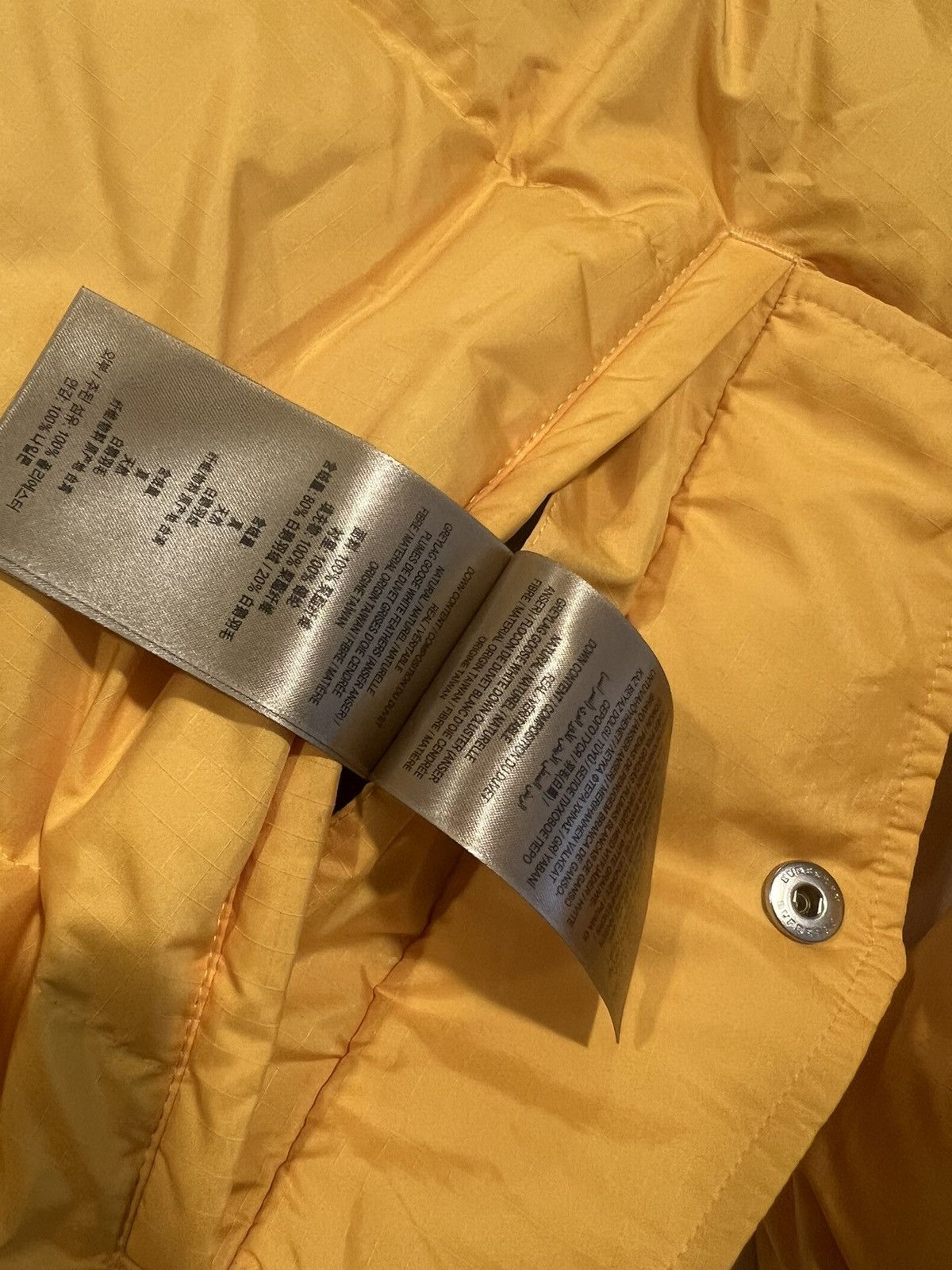 Burberry Burberry men’s detachable gloves ski jacket. 50/M. $1890 Size US M / EU 48-50 / 2 - 13 Thumbnail