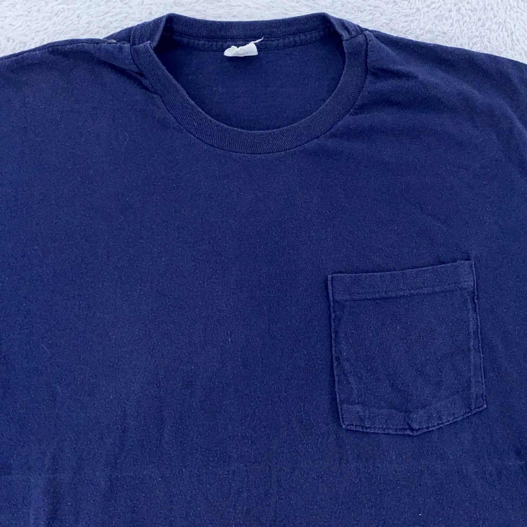 Fruit Of The Loom VINTAGE Fruit of the Loom Shirt Large Navy Blue Pocket Classic Crewneck Heavyweight Size US L / EU 52-54 / 3 - 2 Thumbnail