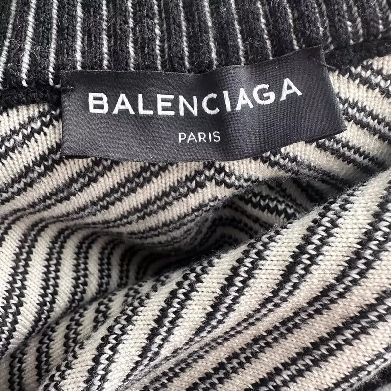 Balenciaga Balenciaga FW17 HOMME embroidered logo half-zip turtleneck Size US S / EU 44-46 / 1 - 7 Thumbnail