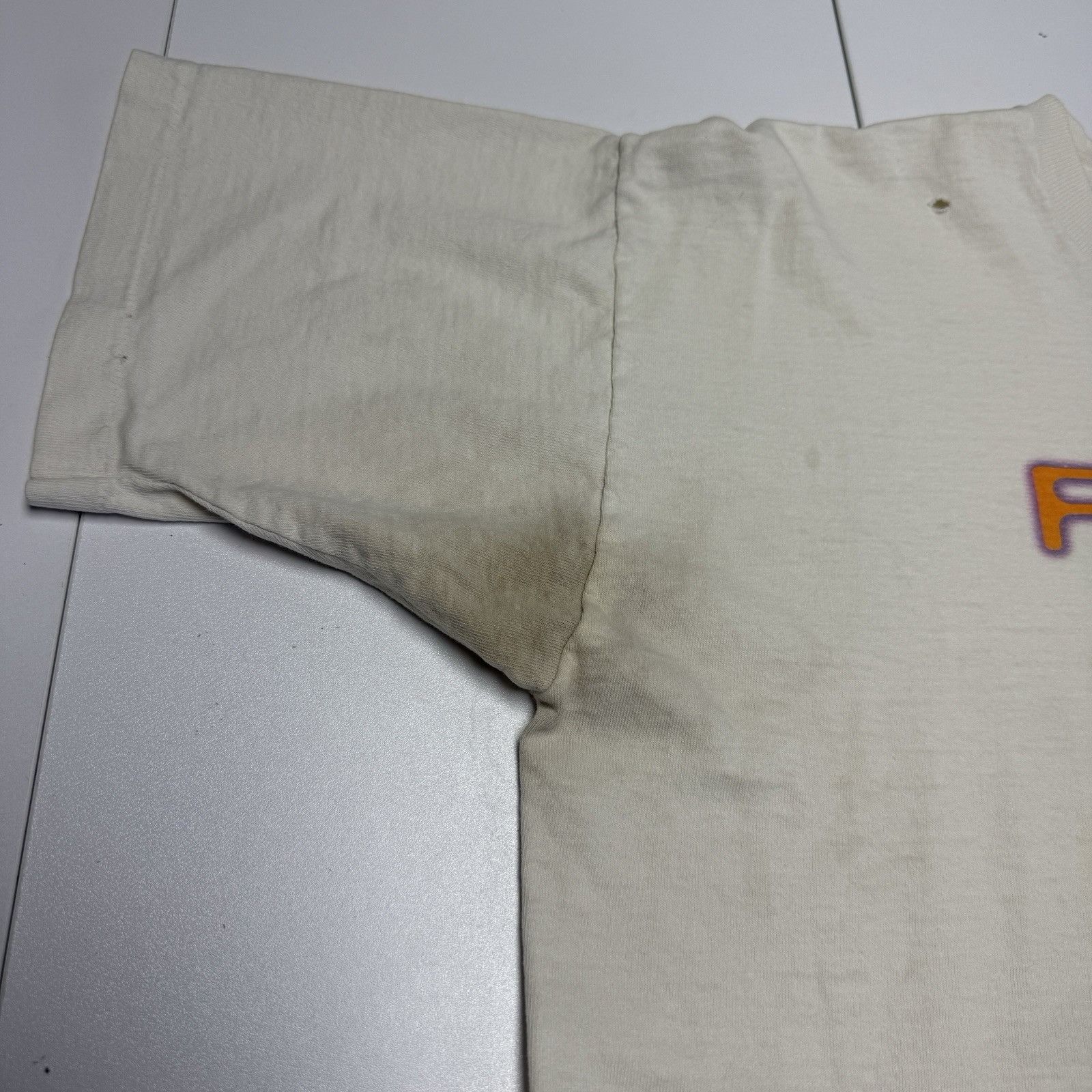 Vintage Vintage Y2k 90s Tanning Lotion T Shirt Mens XL 22.5x26 Girl Size US XL / EU 56 / 4 - 6 Thumbnail