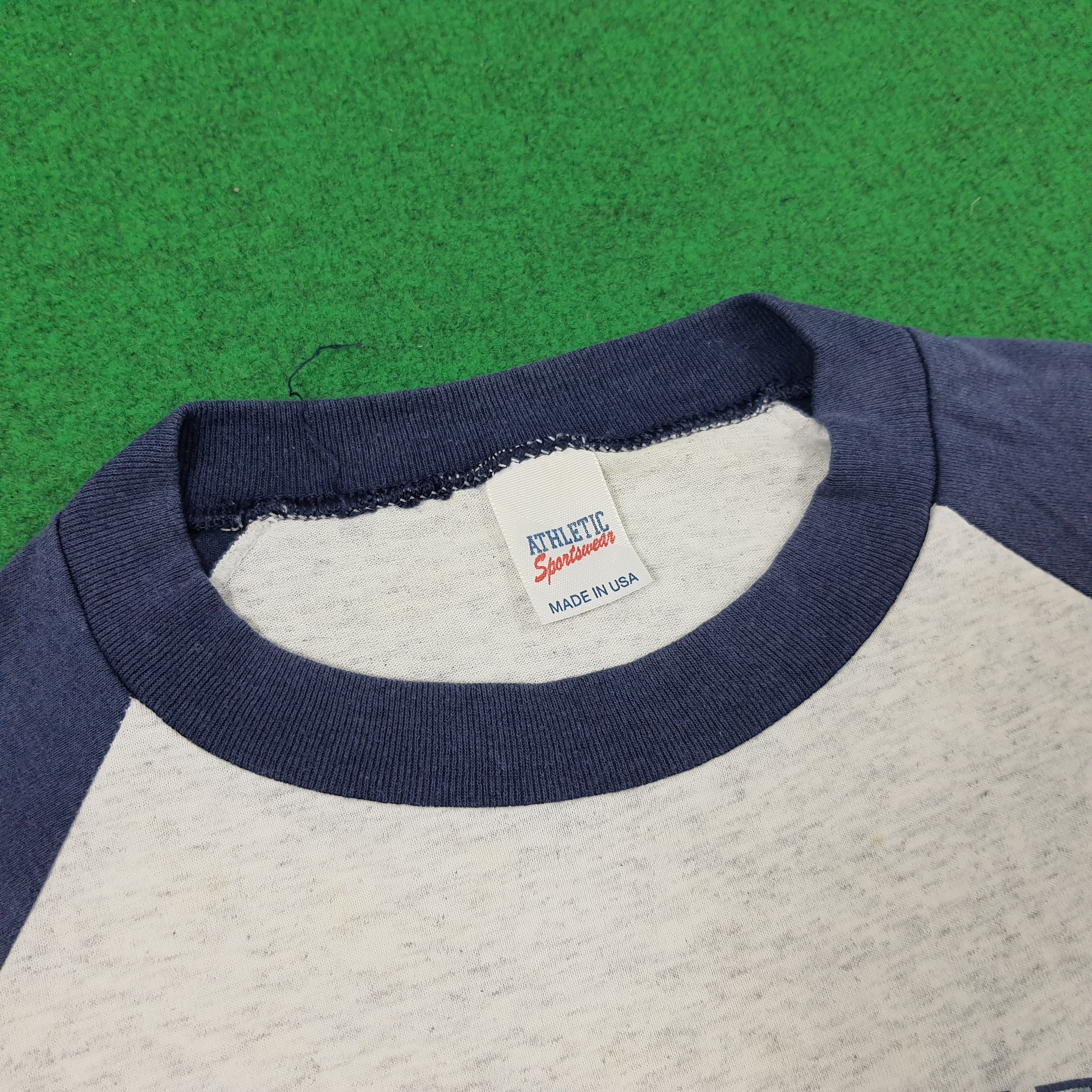 NFL × Vintage Vintage NFL GEORGETOWN Hoyas Football Sports Raglan Tshirt Size US XL / EU 56 / 4 - 4 Thumbnail