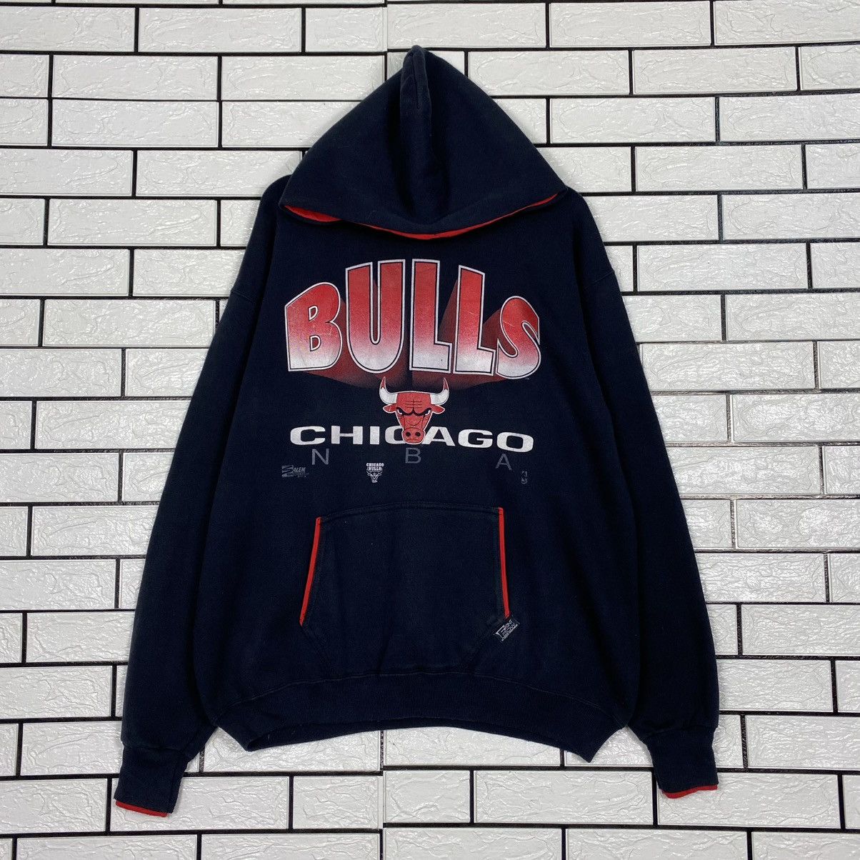 NBA 🔥VINTAGE HOODIE FRONT ROW SALEM SPORTSWEAR NBA CHICAGO BULLS Size US XL / EU 56 / 4 - 1 Thumbnail