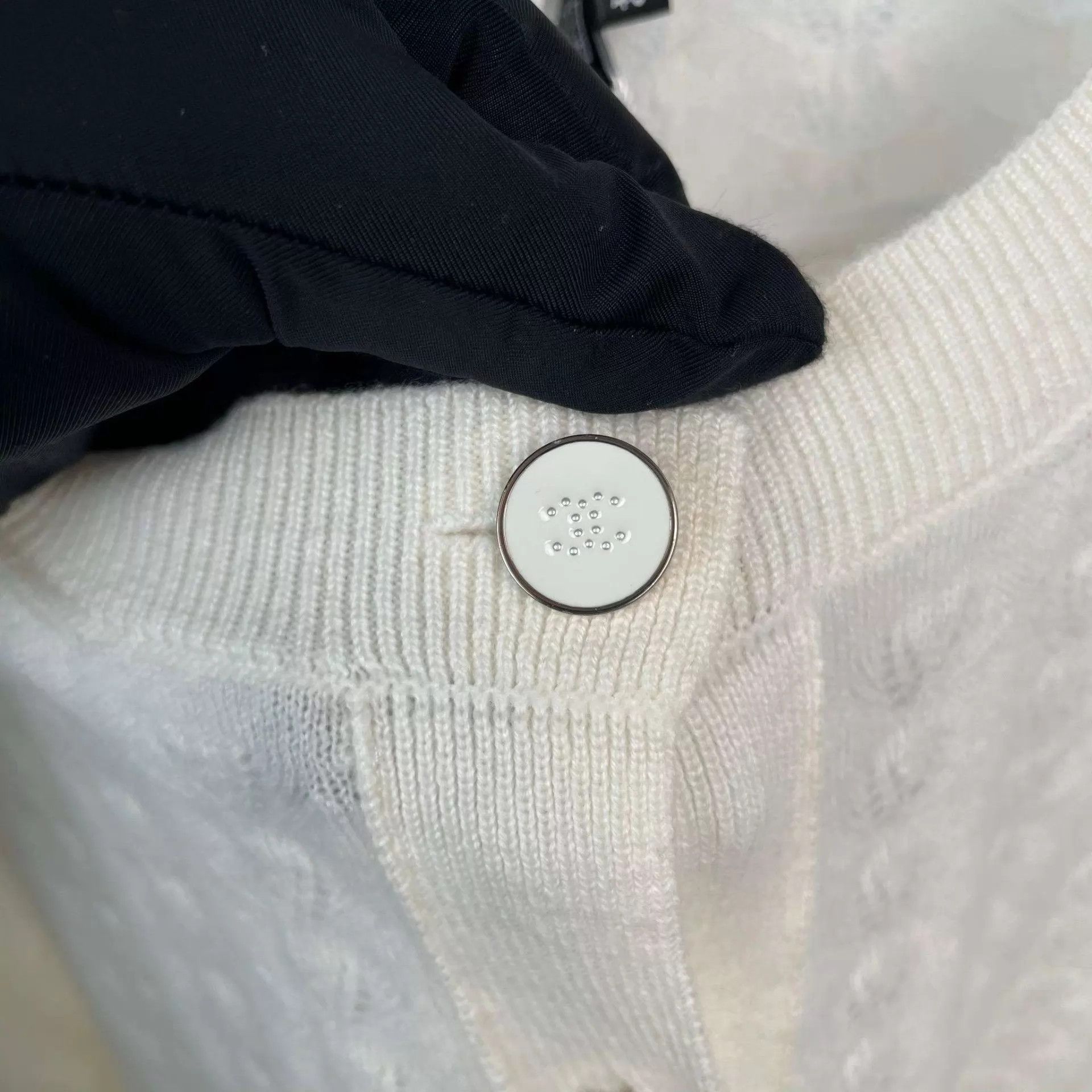 Chanel Chanel Knit Cardigan 40 Size M / US 6-8 / IT 42-44 - 6 Thumbnail