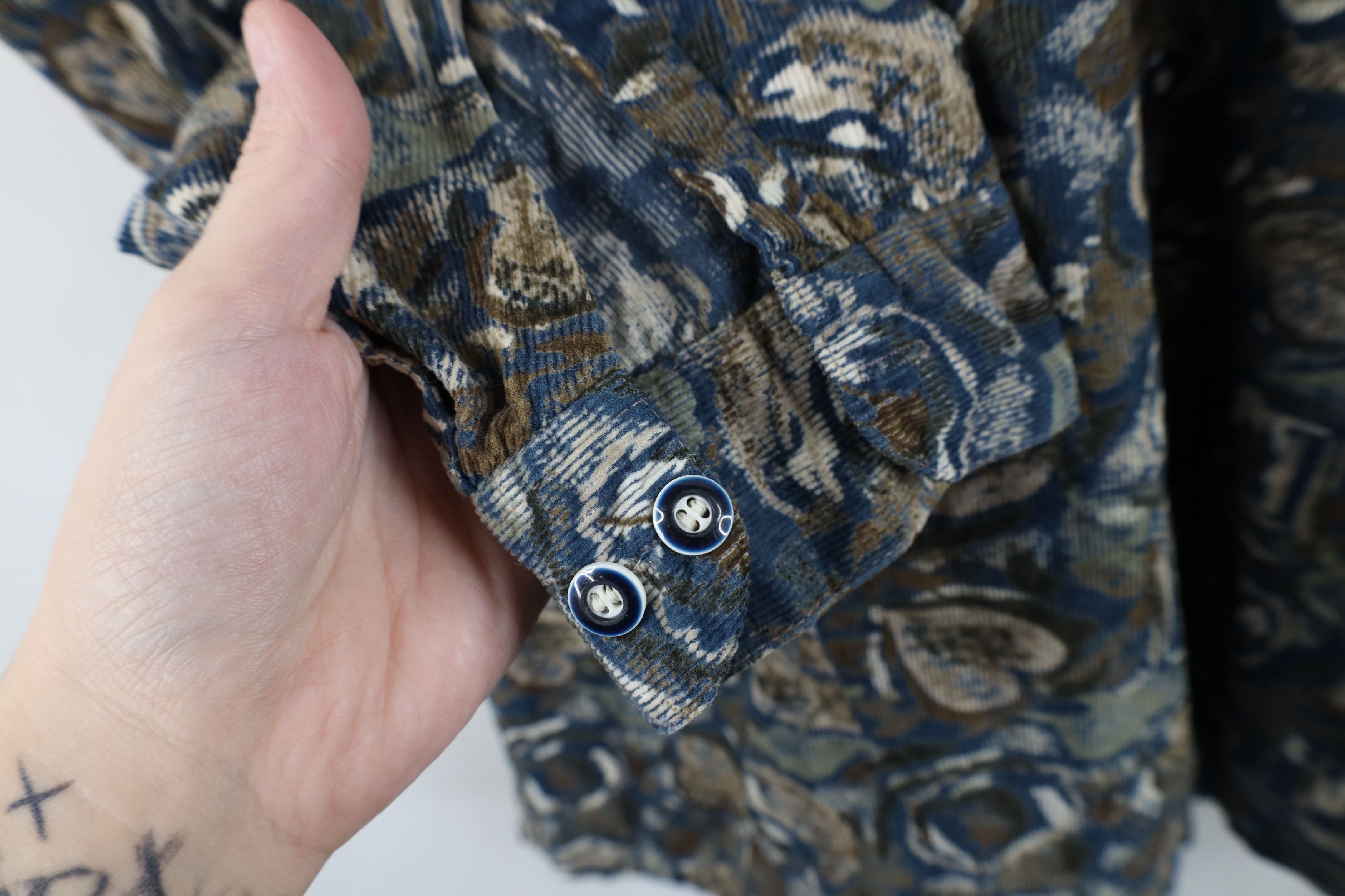 Vintage Vintage 90s Streetwear Corduroy Collared Button Shirt Size US L / EU 52-54 / 3 - 6 Thumbnail