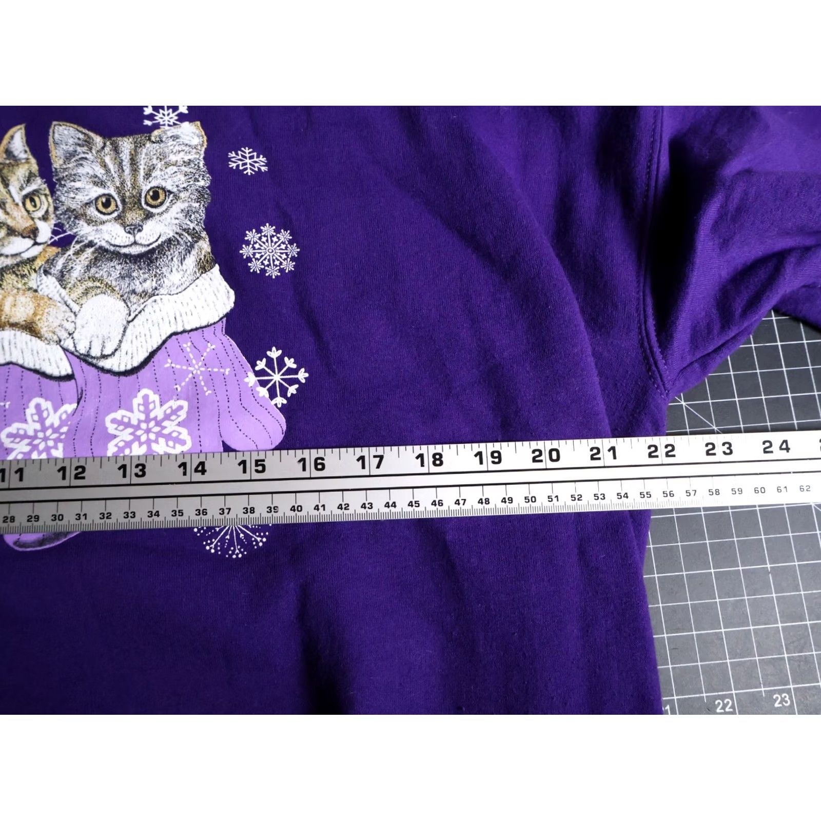 Gildan Gilden Kittens Sweatshirt Adult Large Purple Crewneck Mittens Snowflake Cats Girls Size L / US 10 / IT 46 - 5 Thumbnail