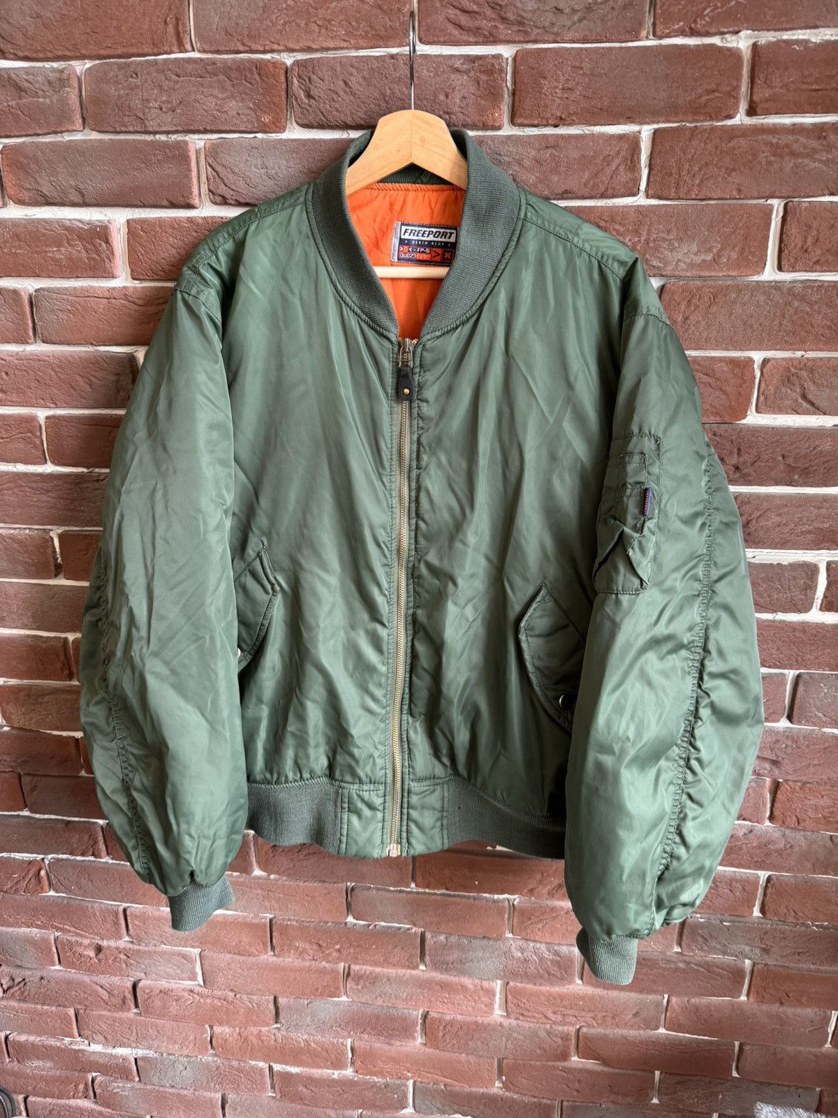 Vintage Ma1 Flyer Green Vintage Nylon Bomber Jacket Boxy Fit Rare Size US M / EU 48-50 / 2 - 6 Thumbnail