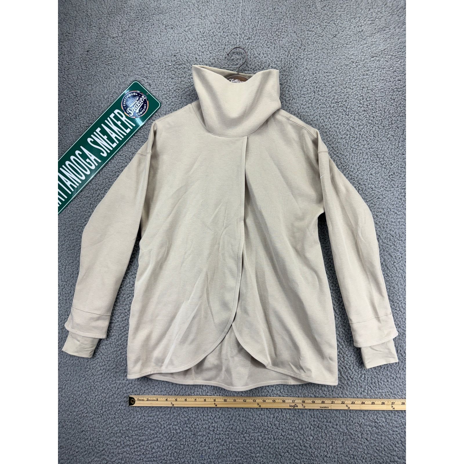 Nike Maternity Sweatshirt Womens Small Tan Brown Pregnancy