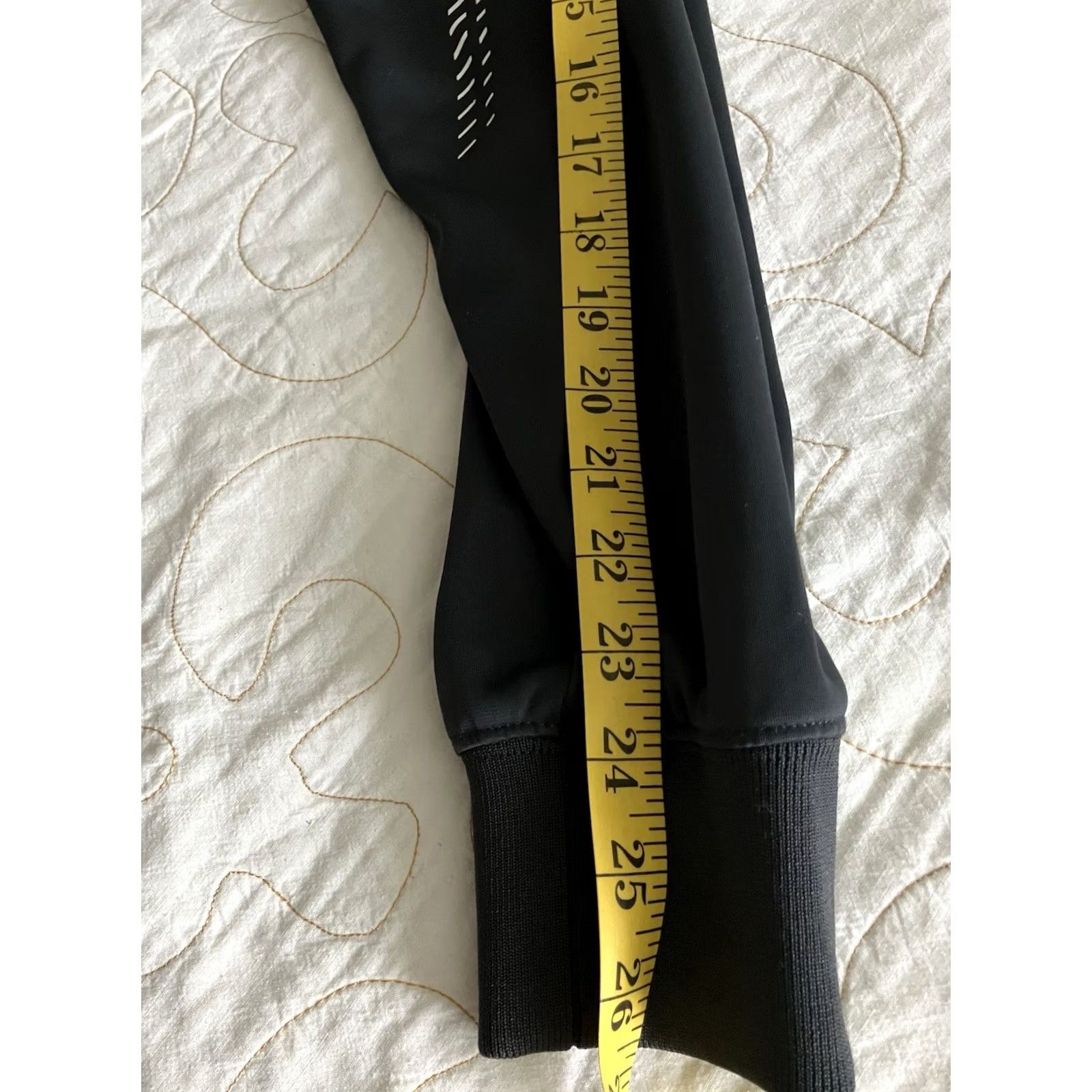 Billabong VINTAGE Billabong Surf Mens Black Track Jacket Mid Zip Bottle Opener Full Zip Logo Jacket Mens Black Striped 99064 Size US M / EU 48-50 / 2 - 7 Thumbnail