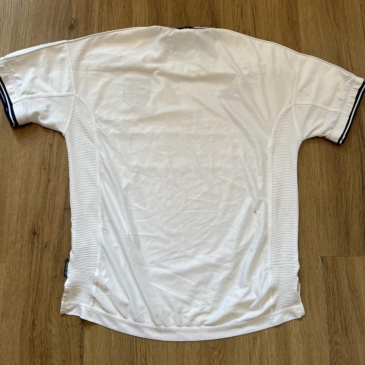 Umbro England home football shirt 1999-00- Umbro Size US XL / EU 56 / 4 - 2 Thumbnail