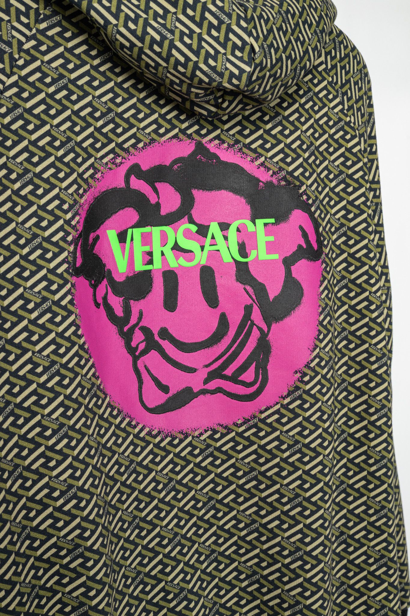 Versace Versace AW21 Green Cotton Greca-Print Smiling Medusa Hoodie Size US S / EU 44-46 / 1 - 11 Thumbnail