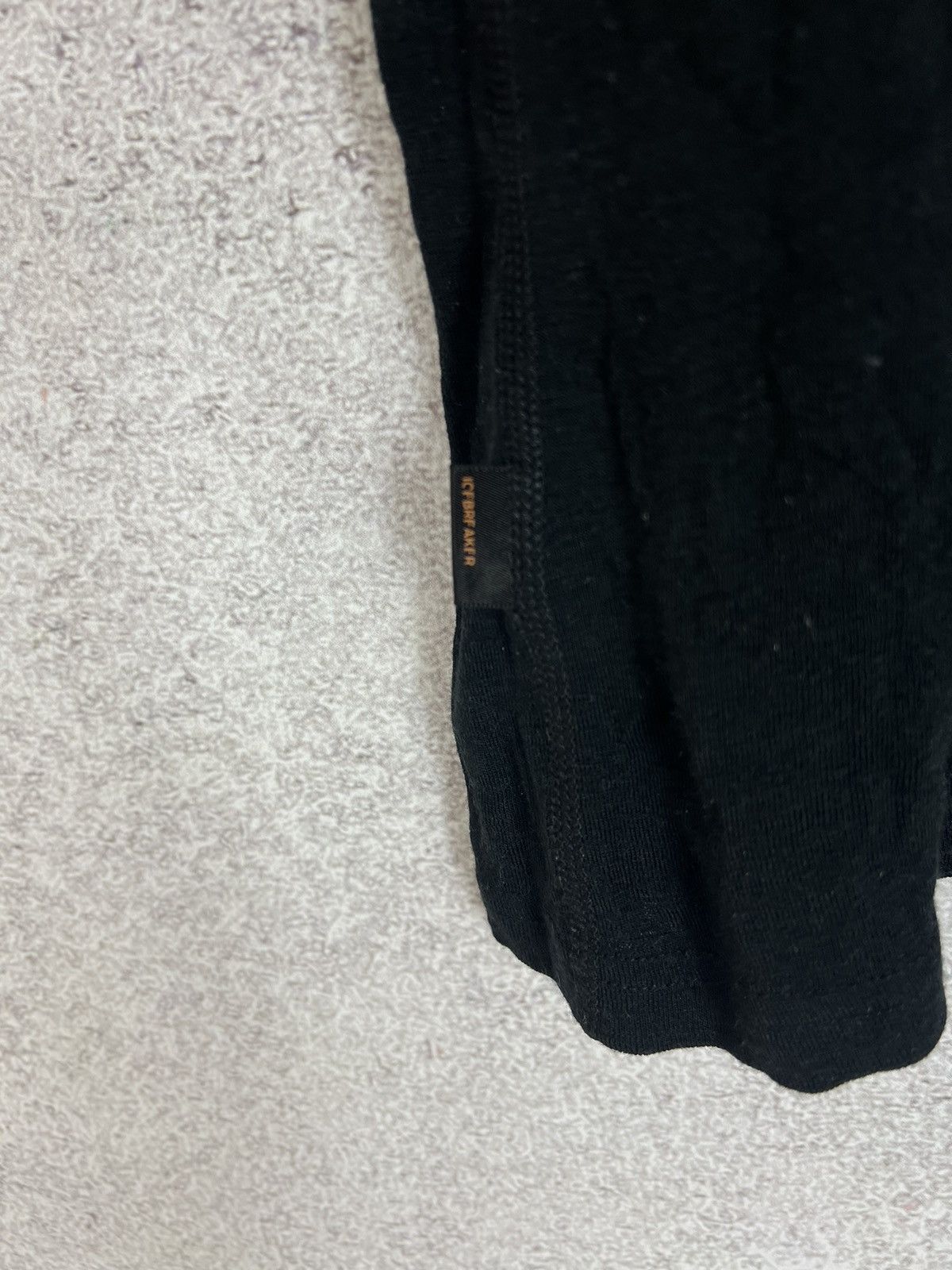 Icebreaker Man’s Ice Breaker Merino Wool LongSleeve Size US M / EU 48-50 / 2 - 7 Thumbnail