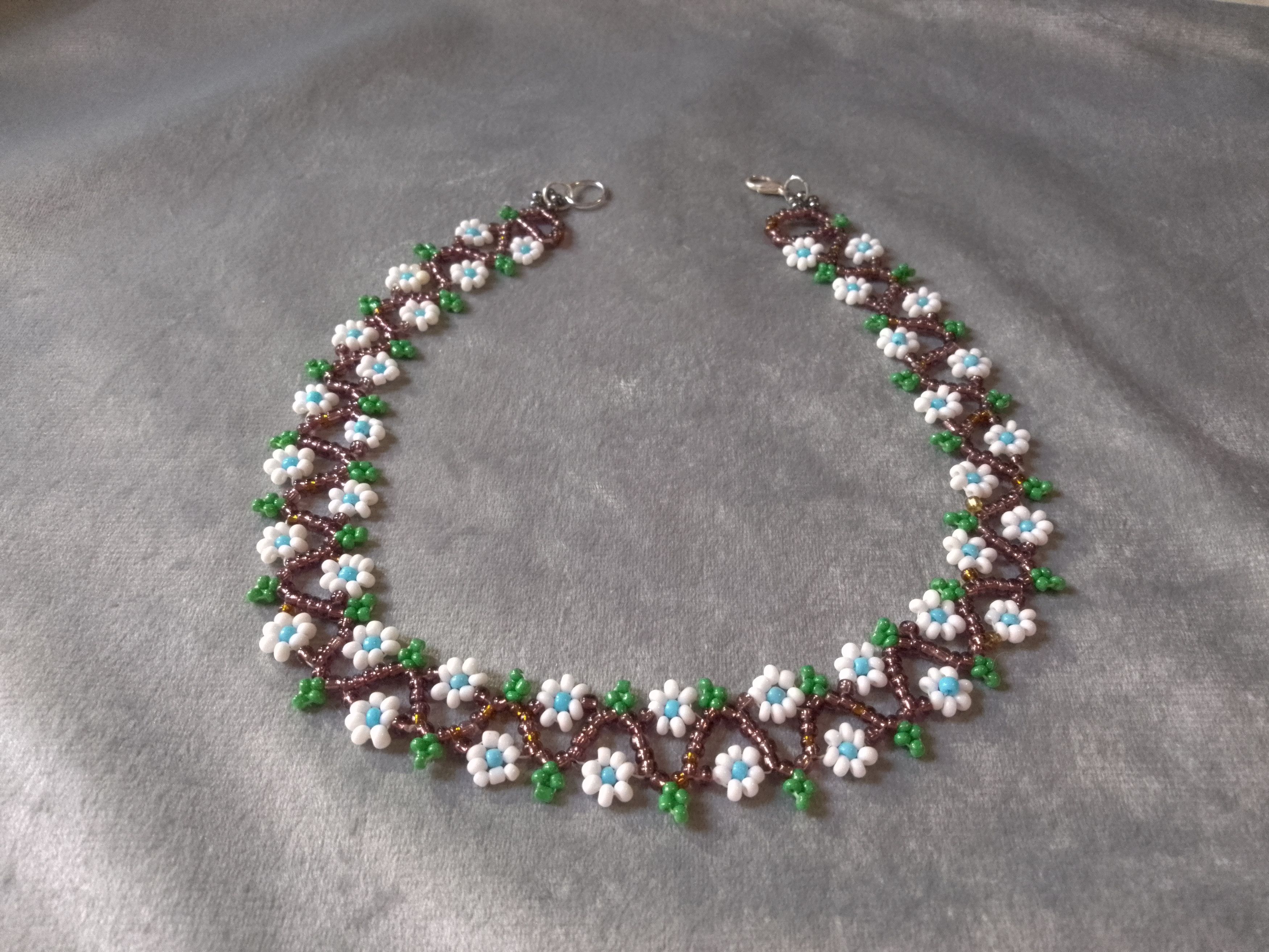 Handmade Necklace. Netted Beaded Flowers. Elegant. In glass Size ONE SIZE - 6 Thumbnail