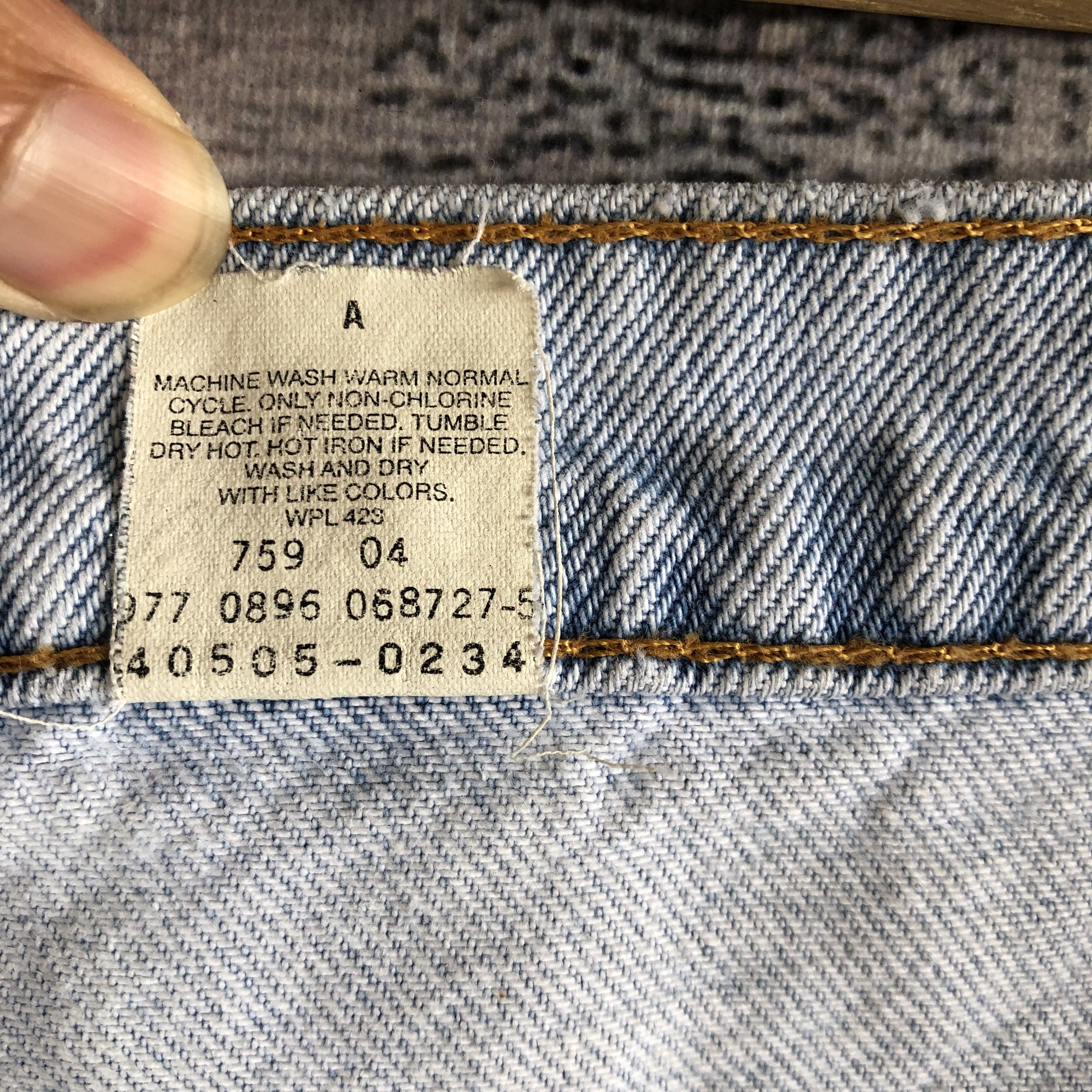 Levi's Vintage 90s Levis 505 Sun Faded Jeans Levis Light Wash Denim Size US 34 / EU 50 - 10 Thumbnail