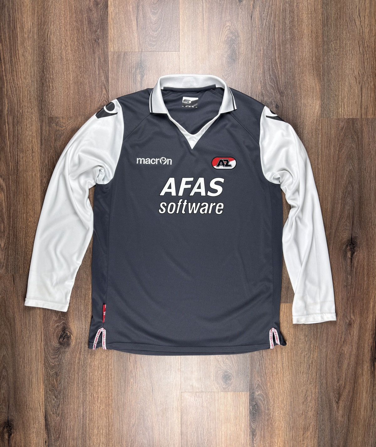 Vintage AZ Alkmaar FC 2012/2013 Away Jersey Macron Size M Size US M / EU 48-50 / 2 - 1 Thumbnail