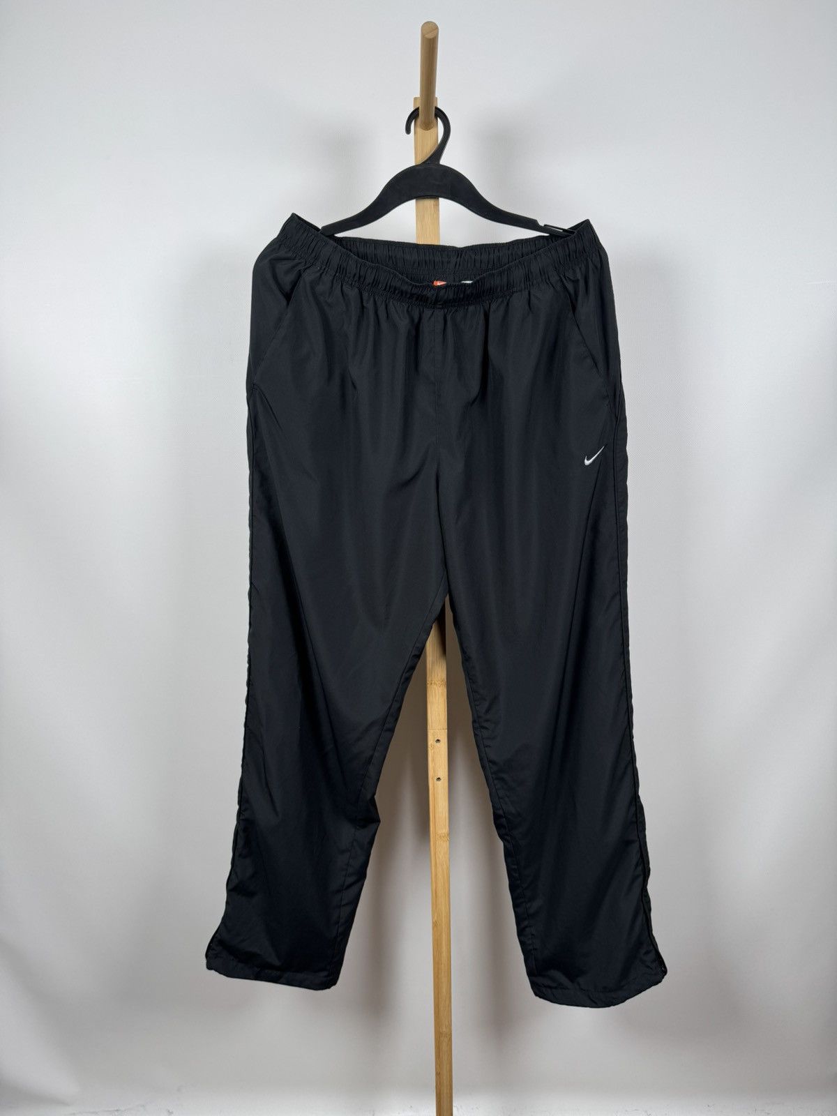 Nike Nike tracksuit bottoms, wide unisex XXL with no cuff. Size US 40 / EU 56 - 1 Thumbnail