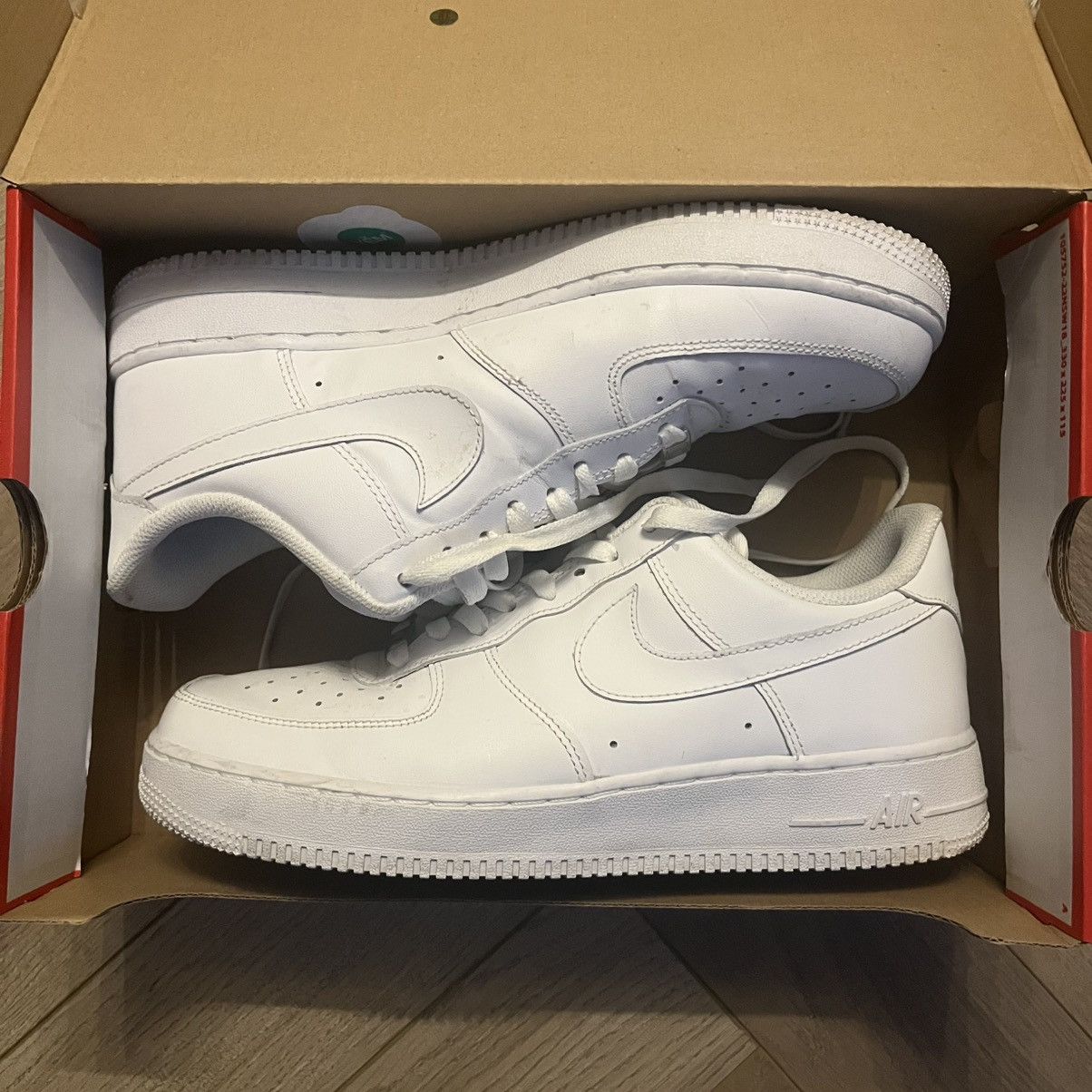 Nike Nike Air Force 1 White Size US 10.5 / EU 43-44 - 3 Thumbnail