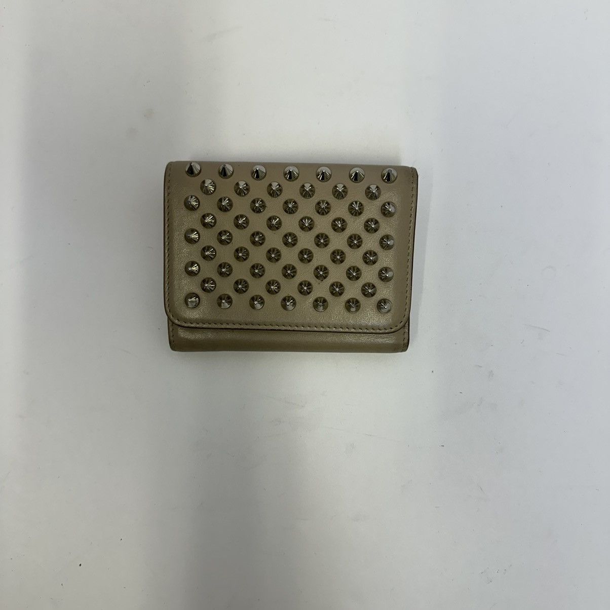 Christian Louboutin Christian Louboutin Spiked Leather Wallet Beige w Red Size ONE SIZE - 1 Thumbnail