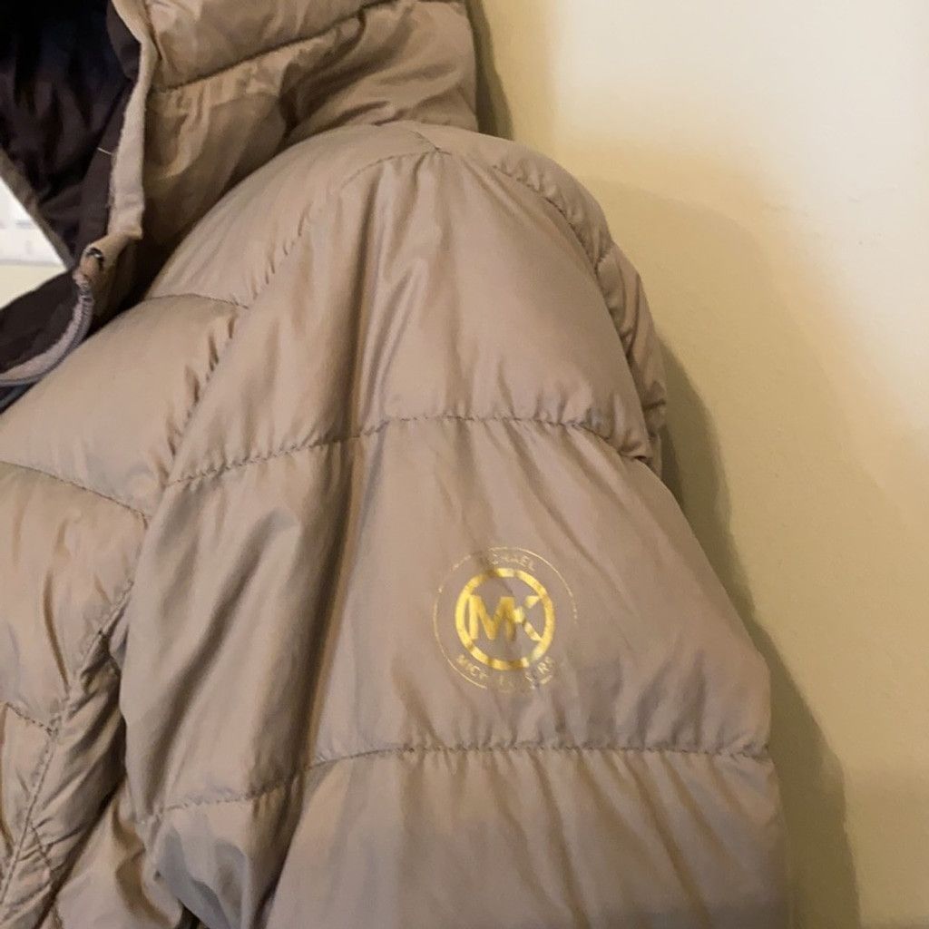 Michael Kors Michael Kors lightweight hooded down jacket size L Size L / US 10 / IT 46 - 7 Thumbnail